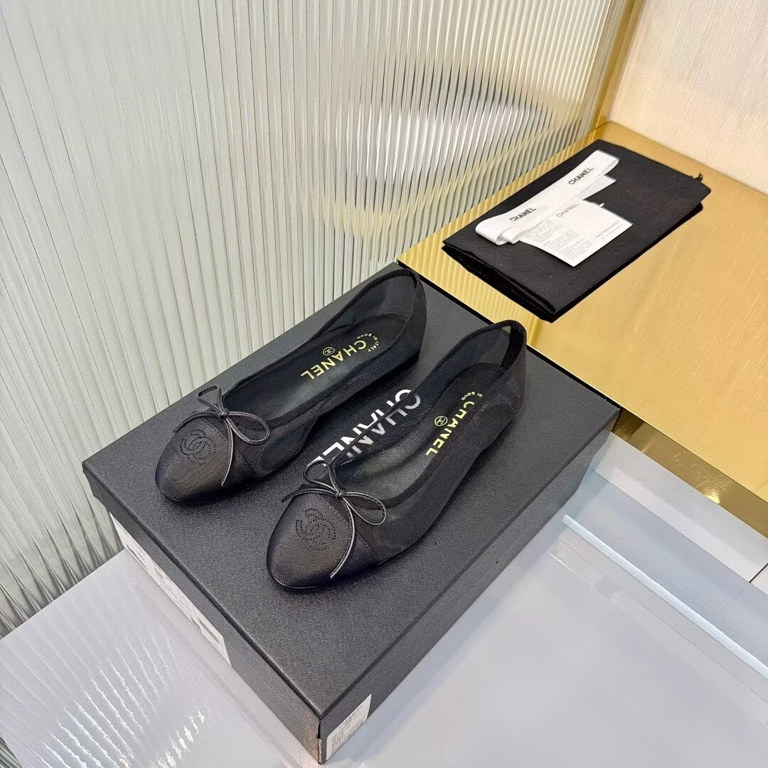 ua Ch**el ballet flats