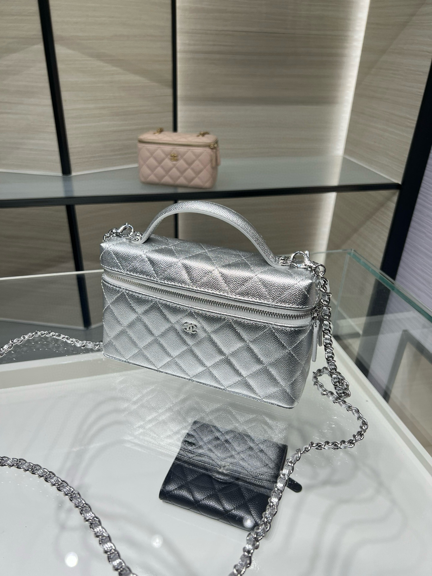 CHANEL Classic Vanity with chain Handbag AP4385 17x19.5x5cm