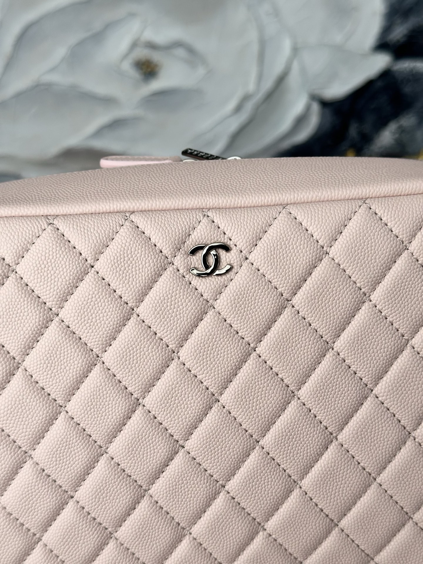 Chanel Pouch Bag A31106 25x9x17cm