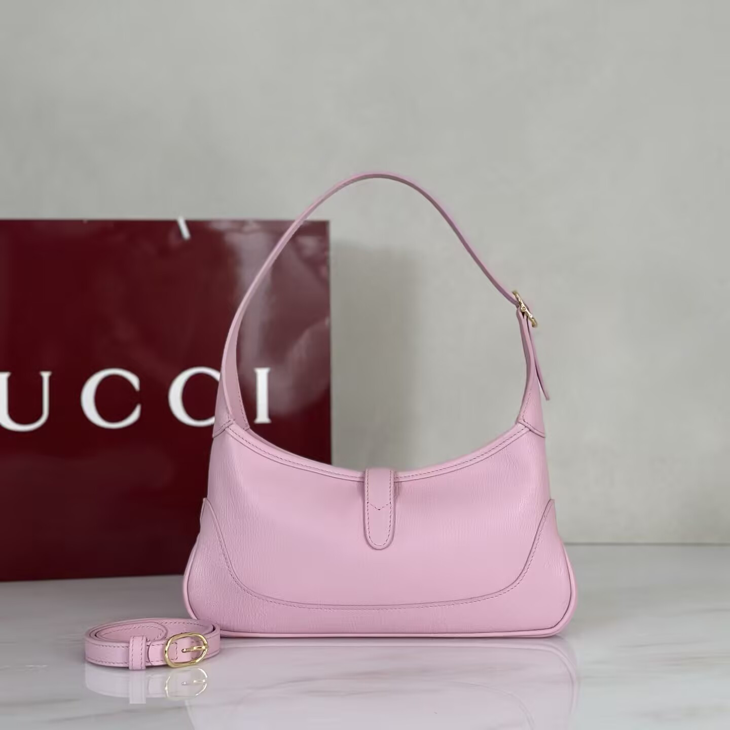 Gvc*1 jackie slim shoulder bag 27x13x3.5cm