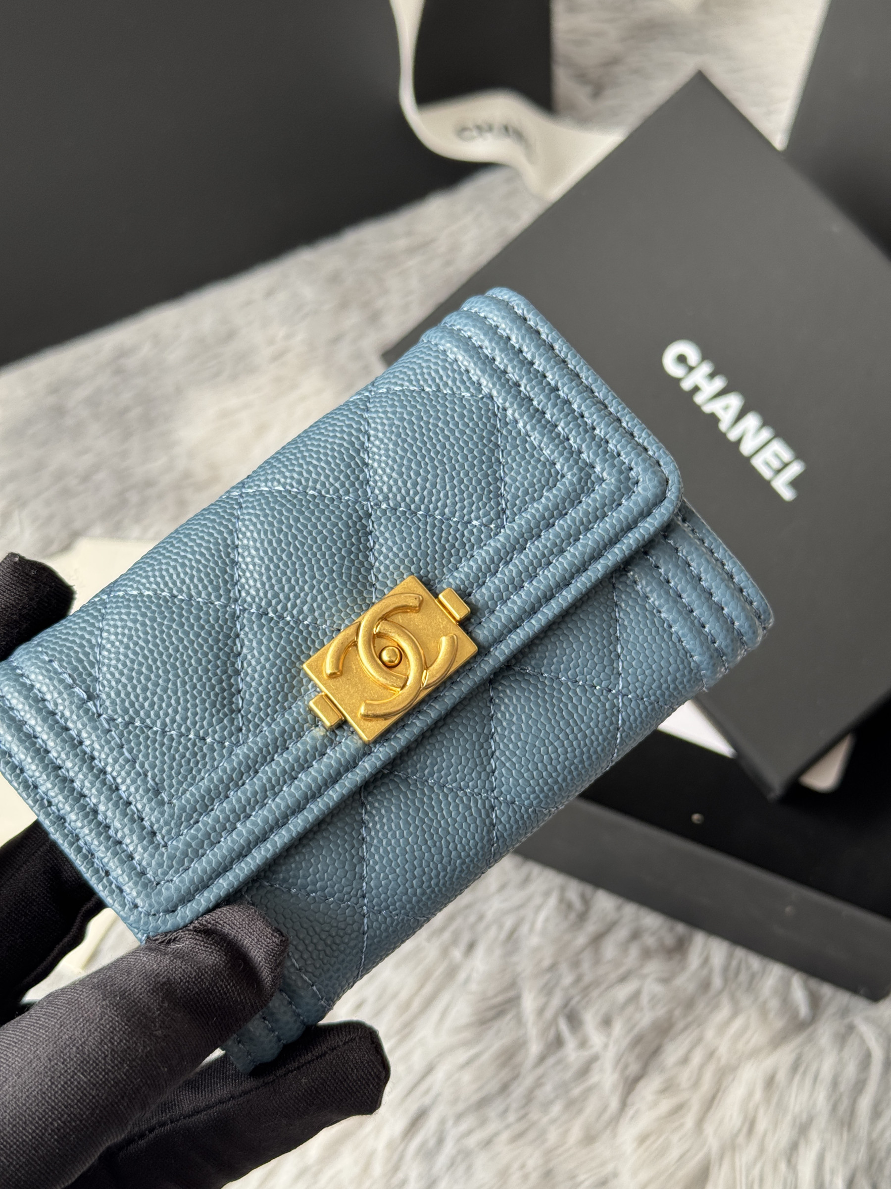 Chanel BOY CHANEL Flap Card Holder A80603 7.5x11.3x2.1cm