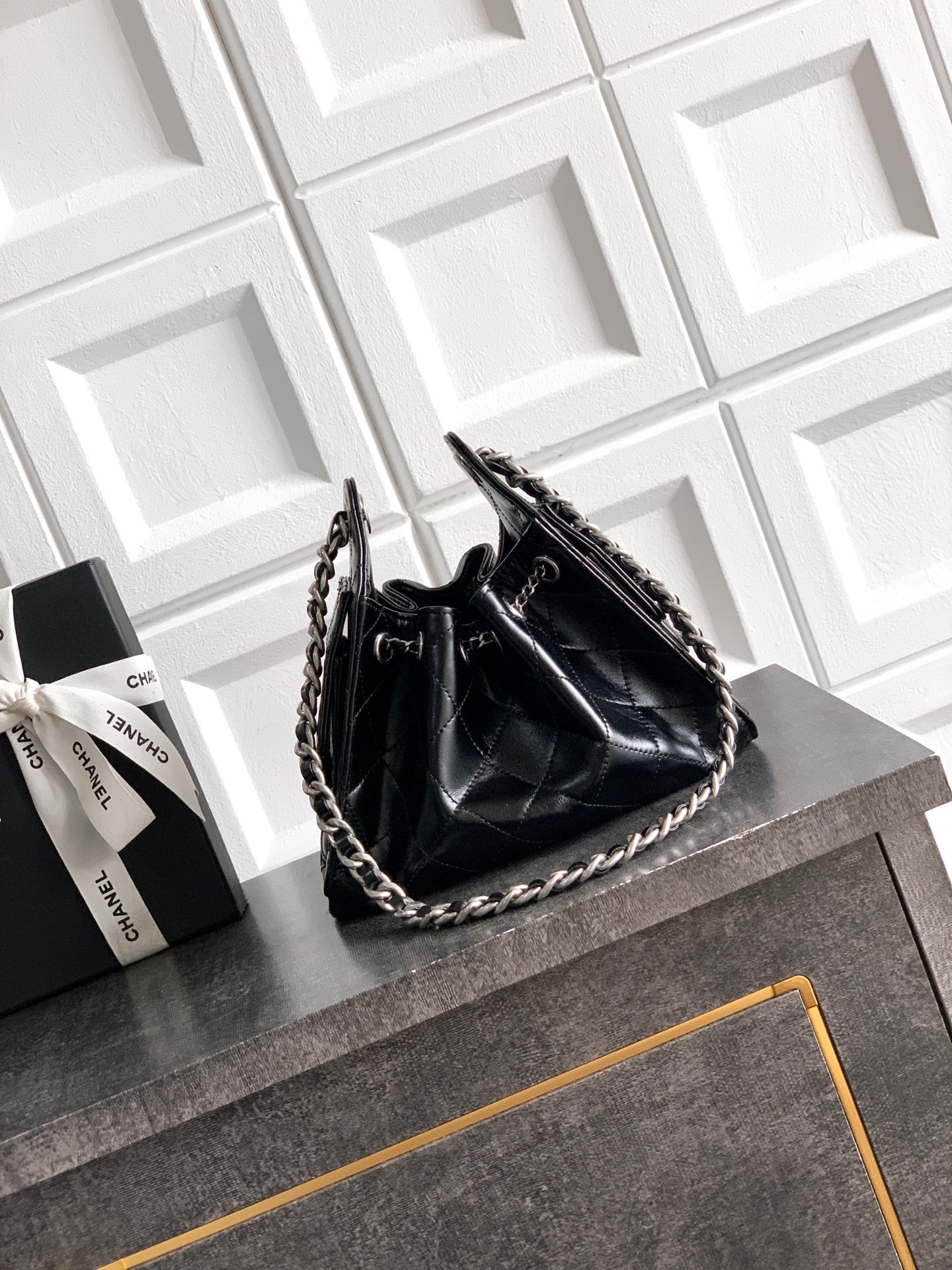 CHANEL 25C Bucket Bag Oil Wax Leather 20x22x12.5cm