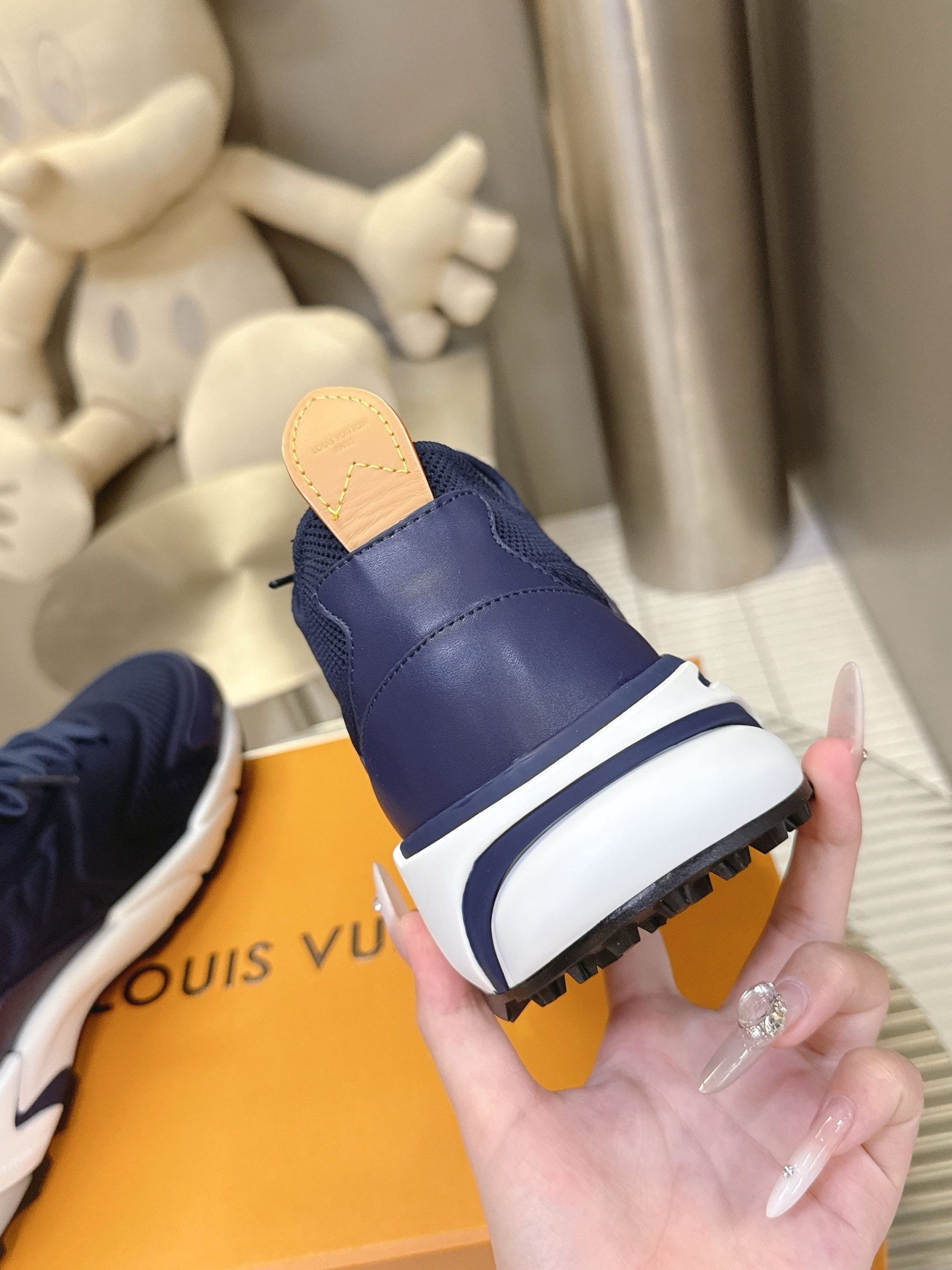 UA LV Sneakers