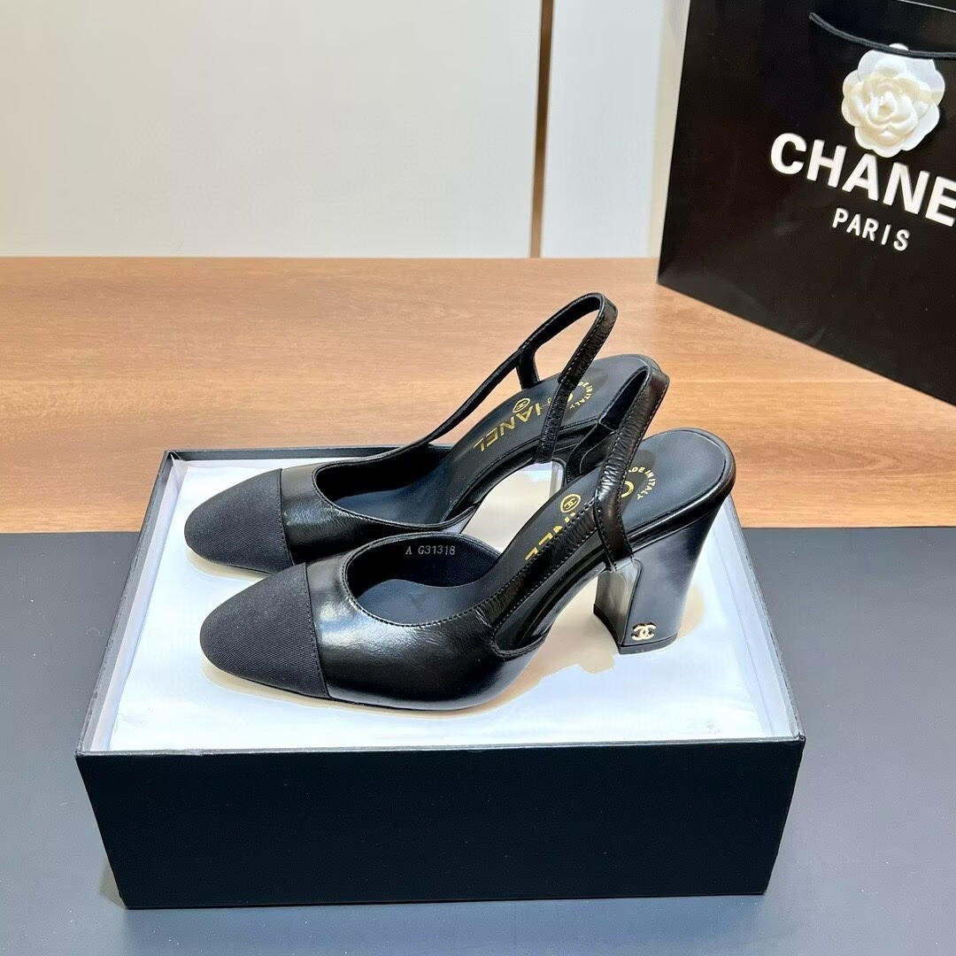 ua Ch**el slingbacks