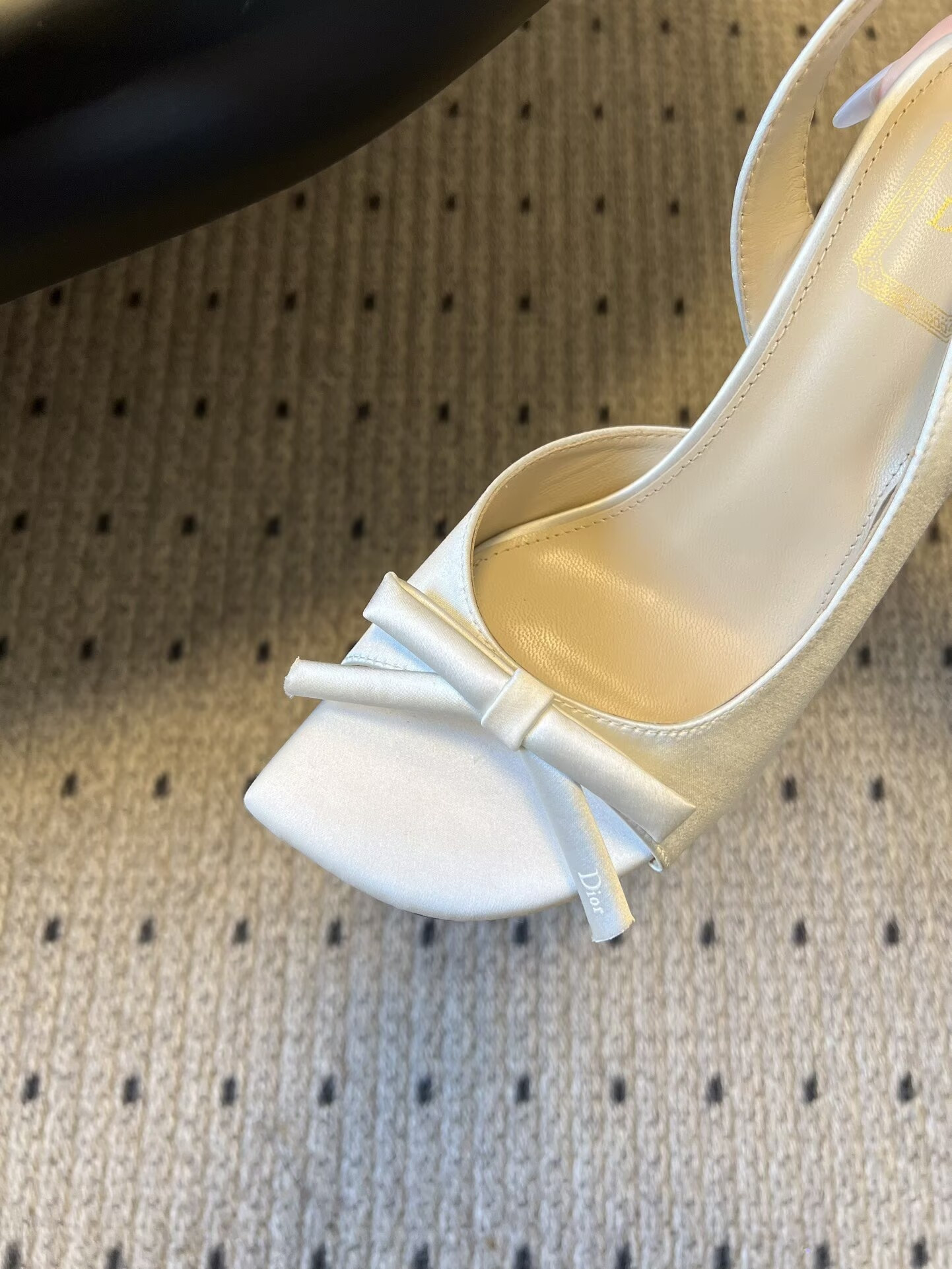 ua D10r bow heeled slingback sandal