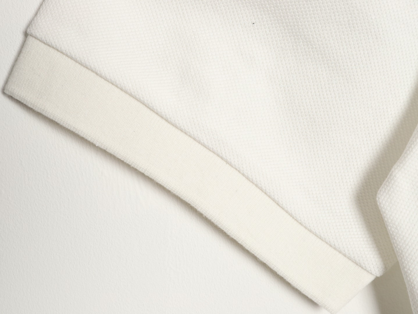 Bv*b*rry 26ss short-sleeved polo shirt