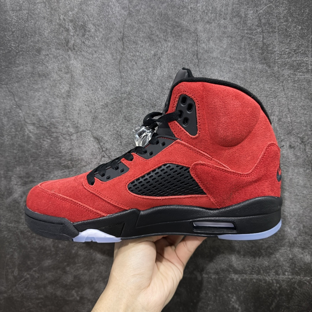 UA Air Jordan 5 Retro