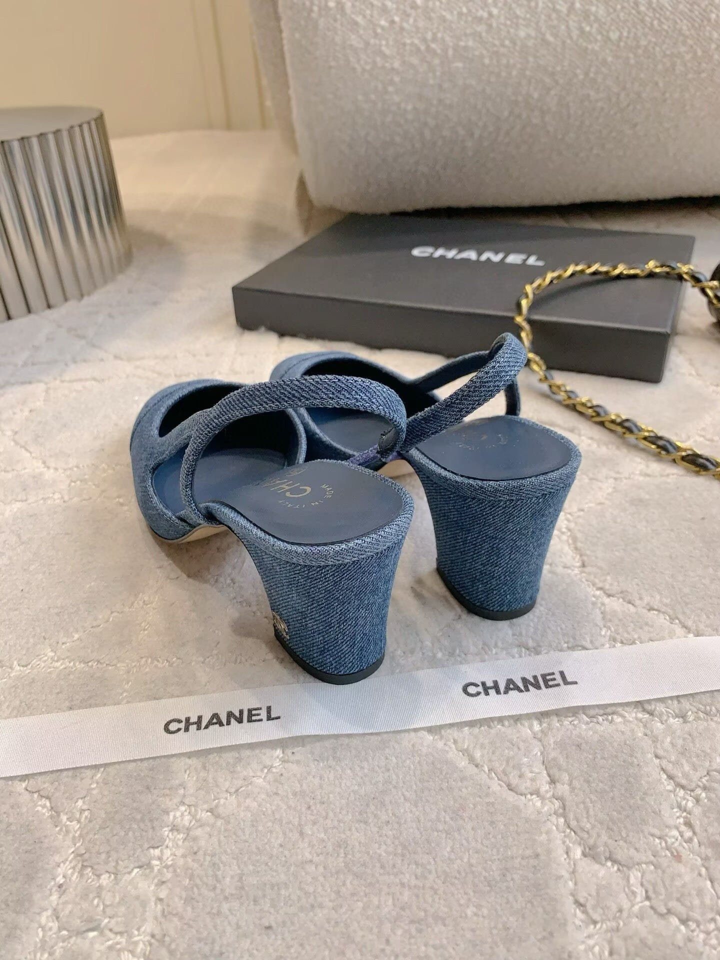 ua Ch**el slingback