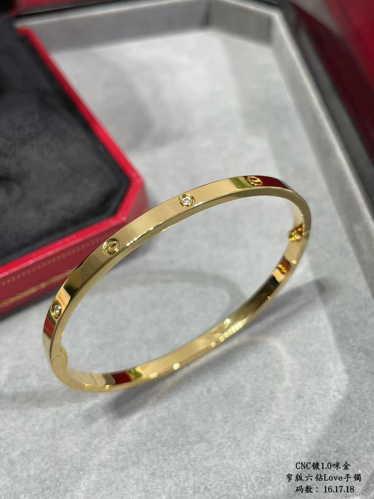 Ca*t1er Narrow version With D1am0nd Bracelet