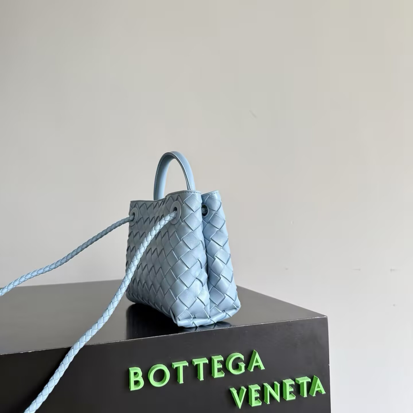 Bottega Veneta Mini Andiamo 20x15x9cm