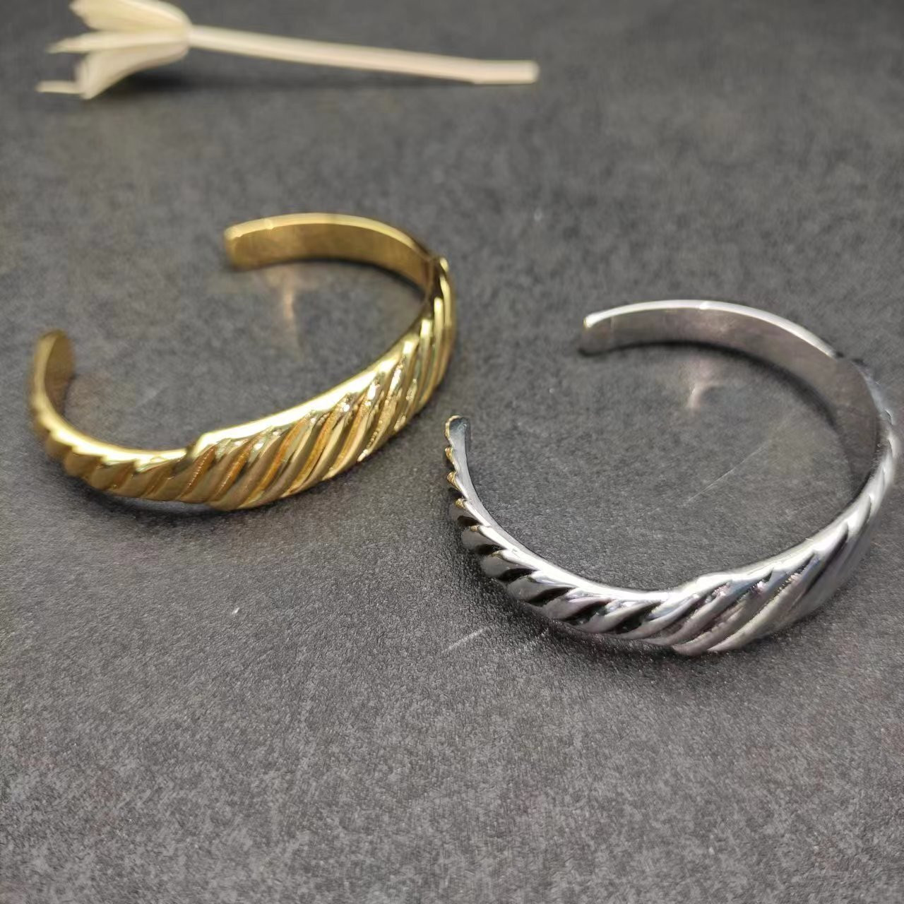 dau1d Yvrm*n 12.9mm bracelet(wrist circumference 15-20cm)