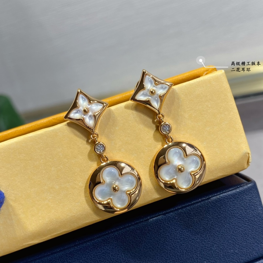 L0vis Vvtt0n Two-Flower Stud Earrings