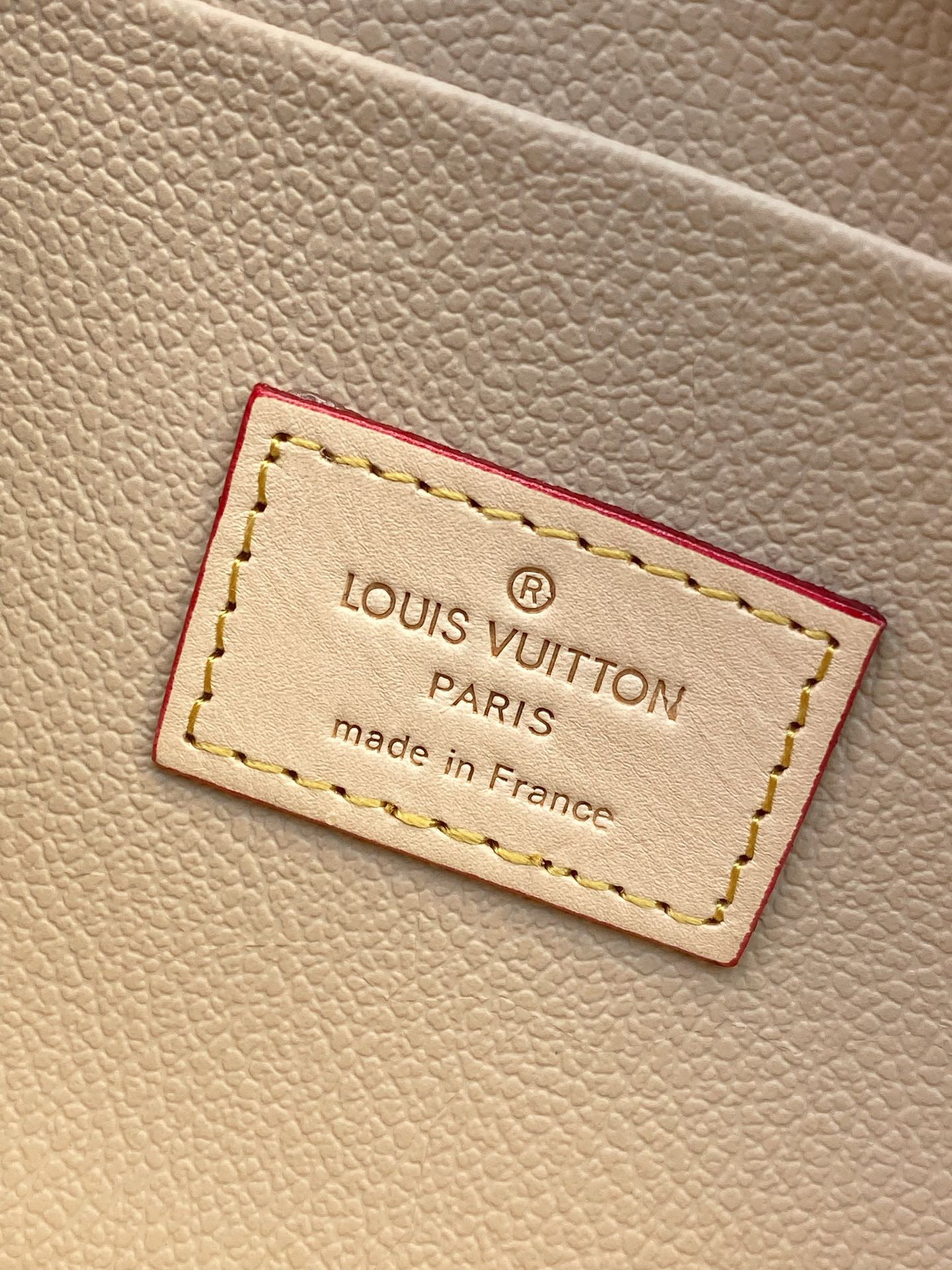 LV Cosmetic Pouch M47515 19.0x 12.0x 6.0 cm