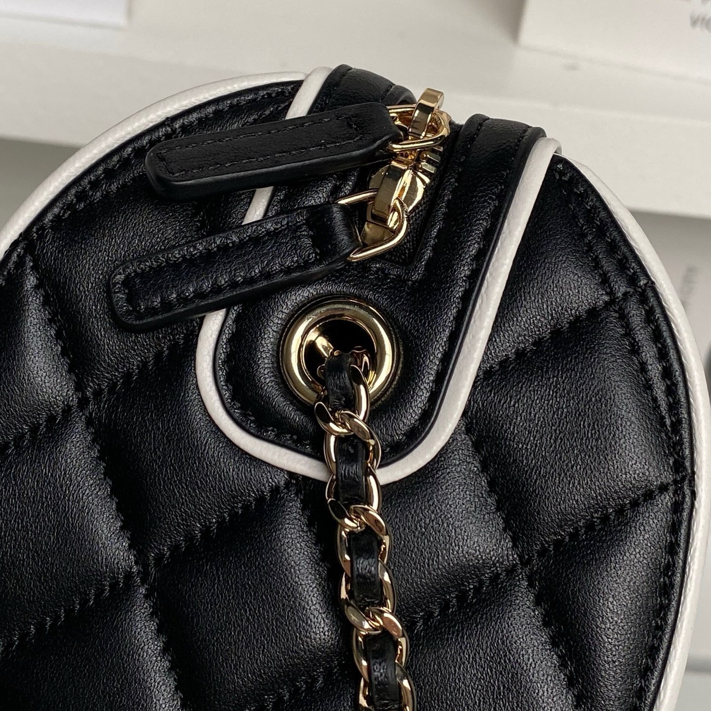 Chanel 25P Bowling Ap4515 11.5×18.5×11cm