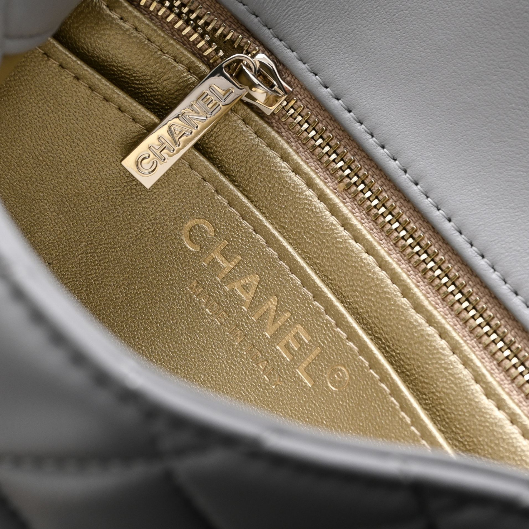 Chanel Classic Flap Handbag CF AS5758 18x13x7cm