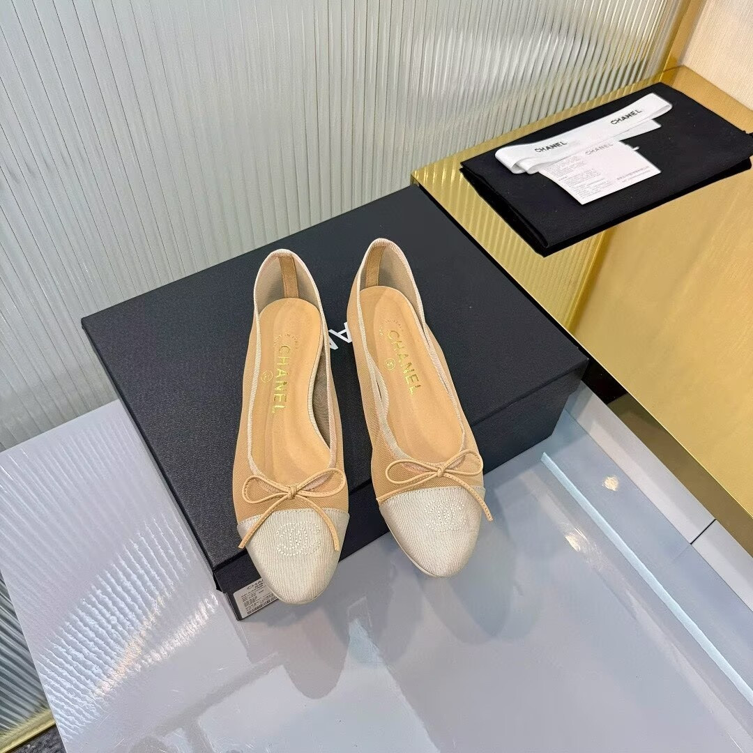 ua Ch**el ballet flats