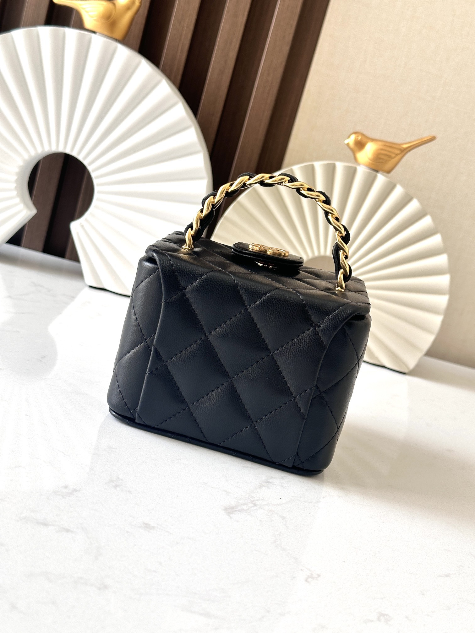 Chanel Vintage Cosmetic Bag 11x9.5x8.5cm