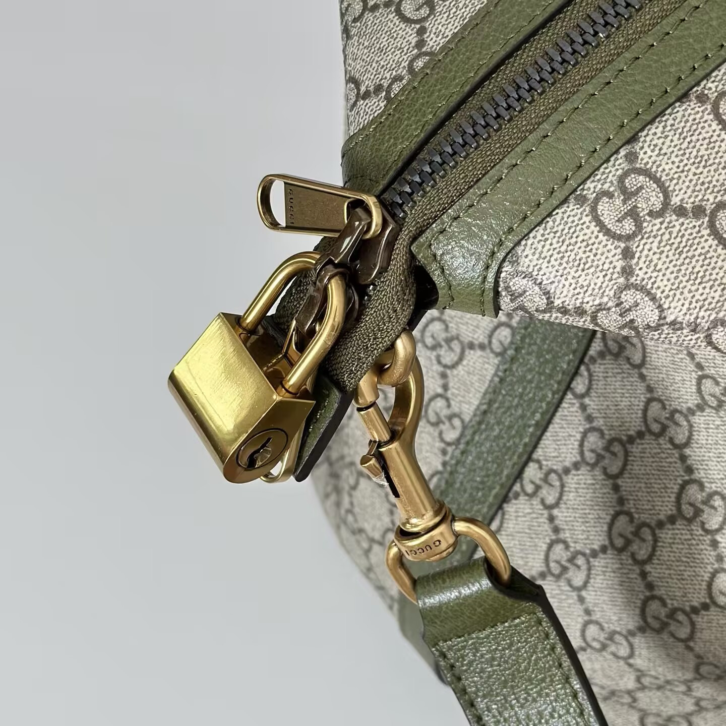 Gvc*1 savoy medium duffle bag 48x28x18cm