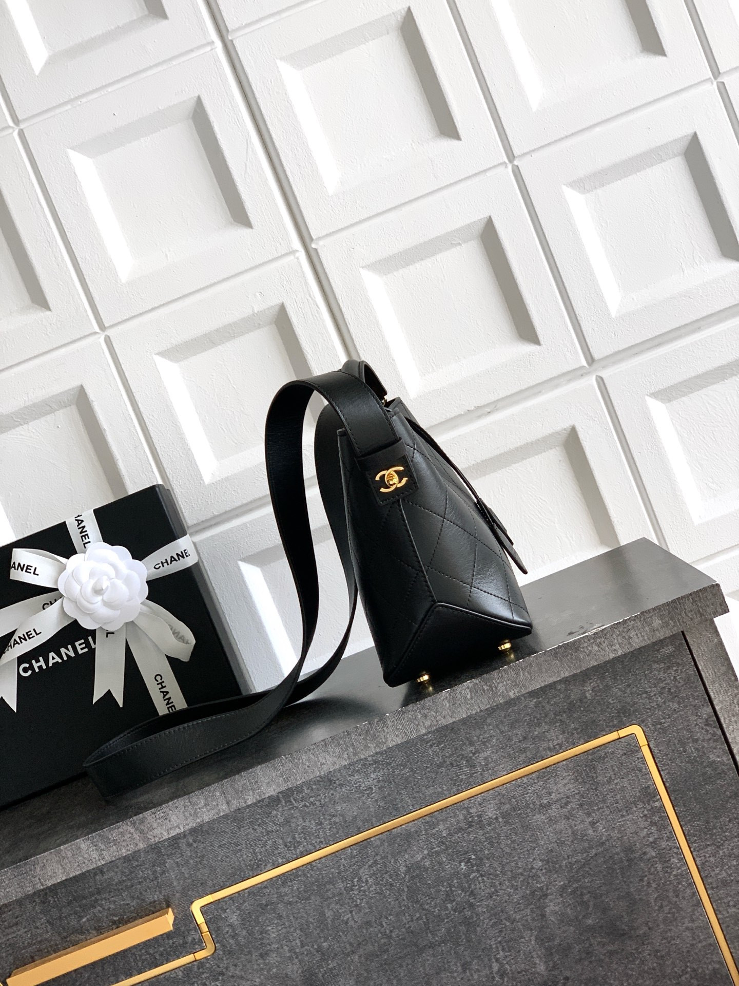 Chanel Bucket Bag 20x11x18cm