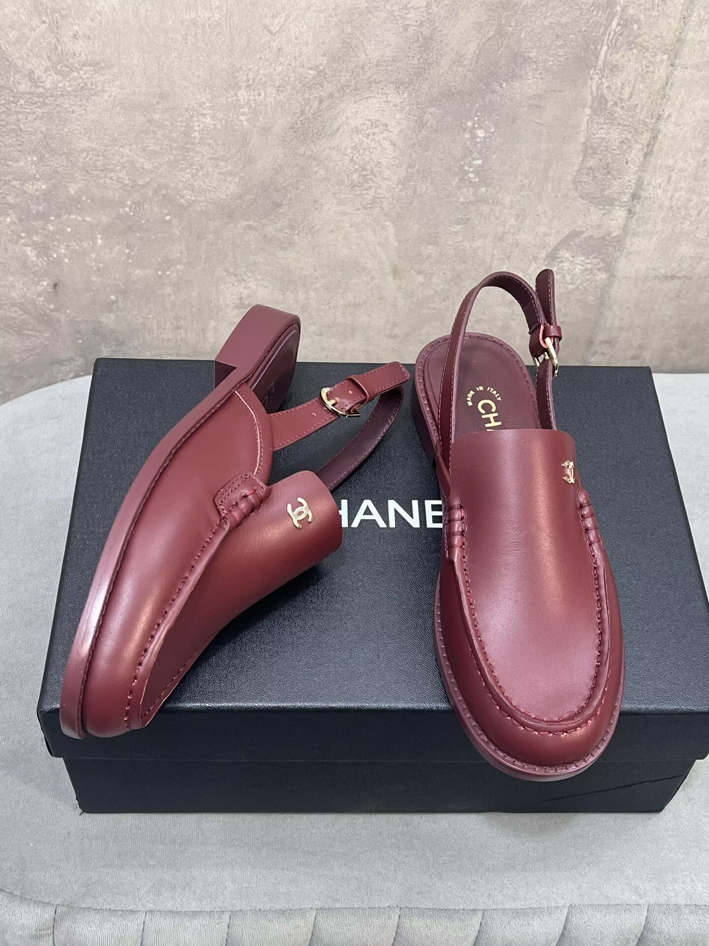 ua Ch**el slingbacks