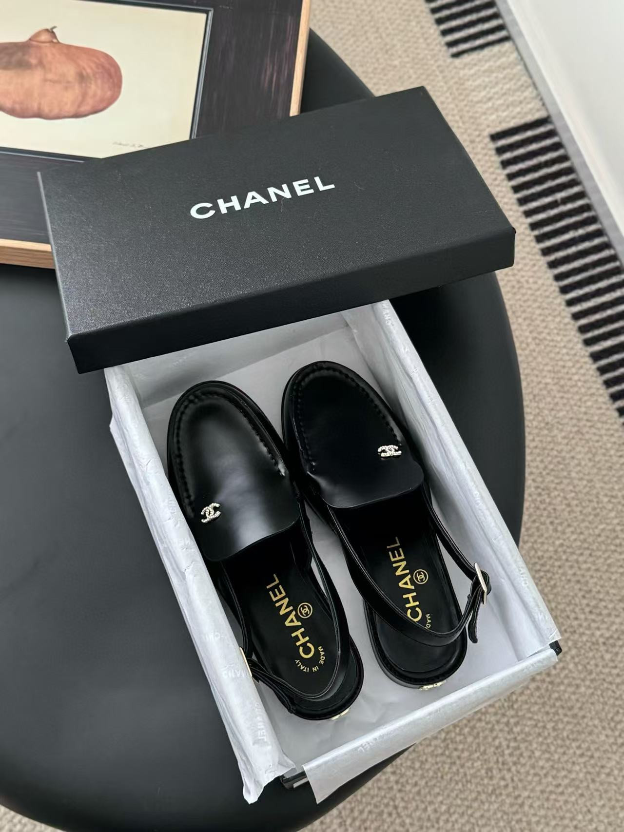 UA Ch**el shoes