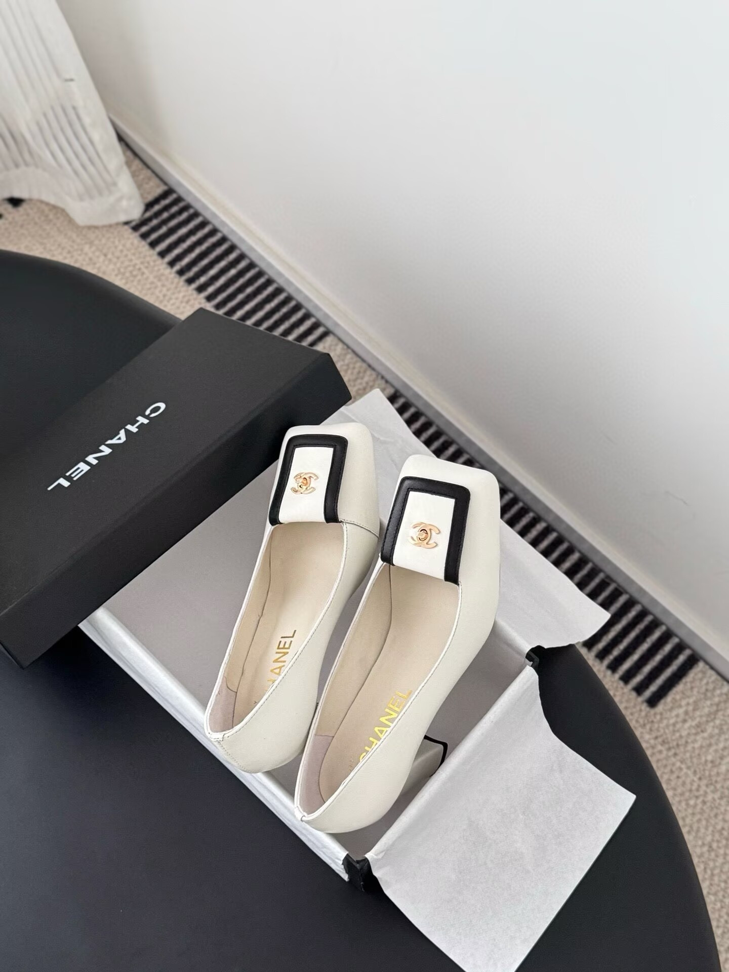 ua Ch**el pumps
