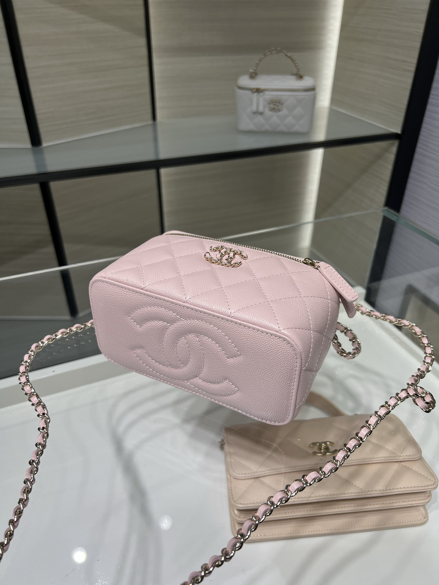 CHANEL Vanity With Chain AP5182 9.5x17x8cm