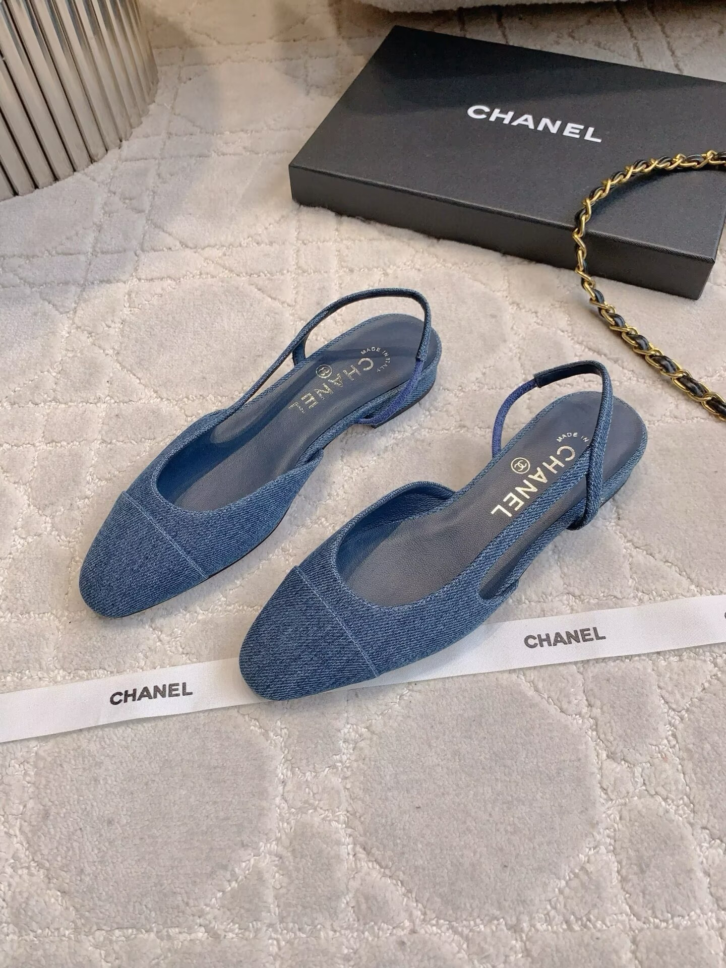 ua Ch**el slingback flats
