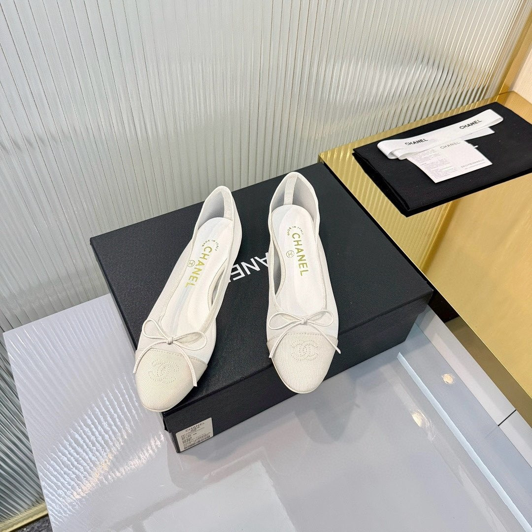 ua Ch**el ballet flats