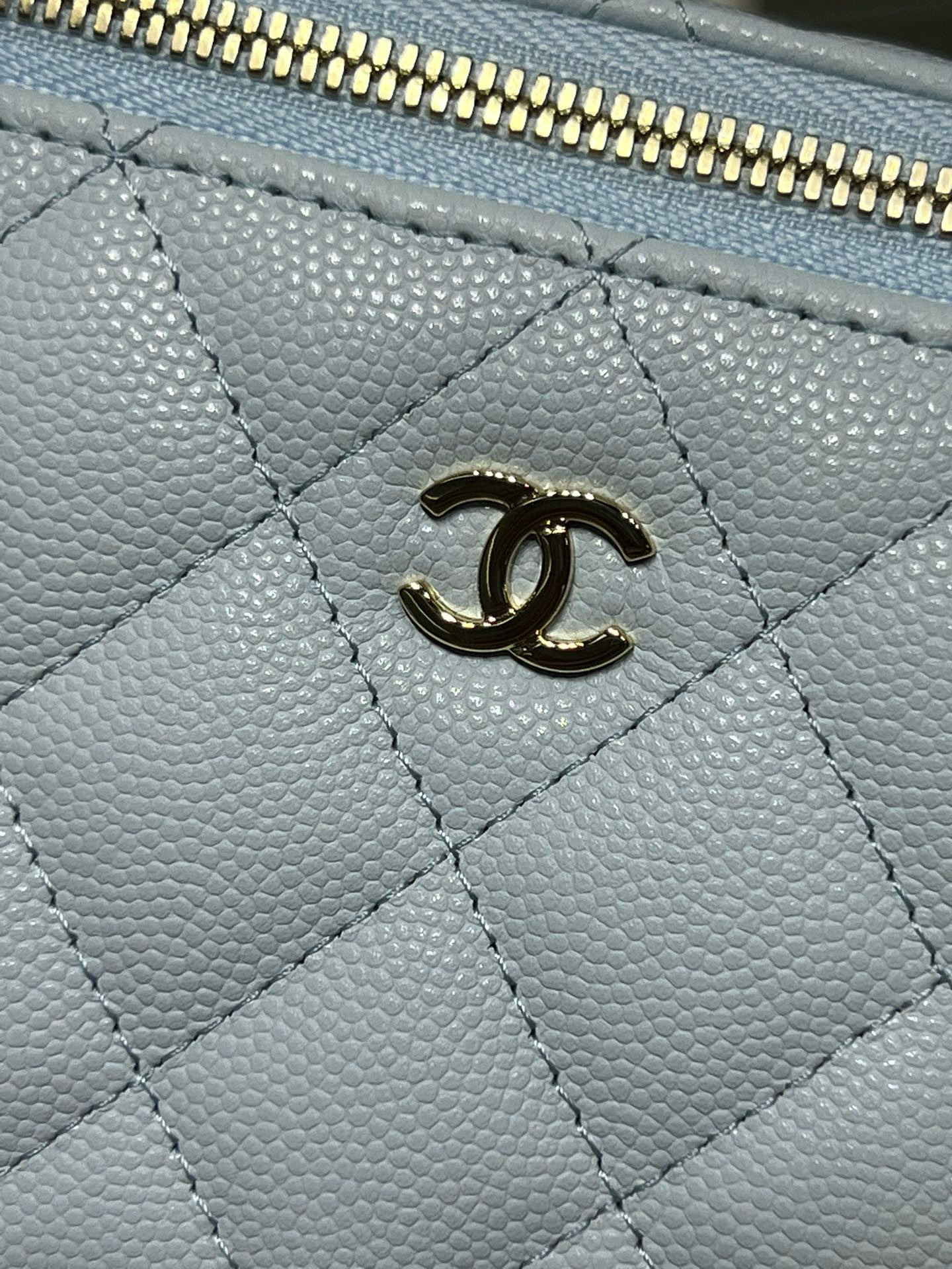 Ch**el Clutch With Chain 10x16x8cm
