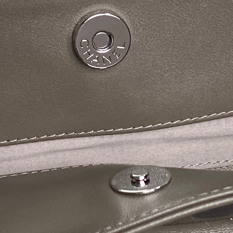 Chanel Vintage Graffiti Expandable Tote Bag AS9903 38x33cm