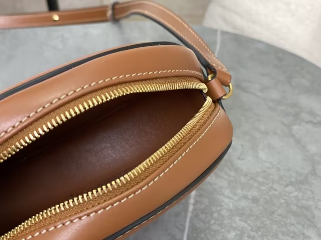 Celine Small Calfskin Cuir Triomphe Oval Crossbody 20x15x6cm