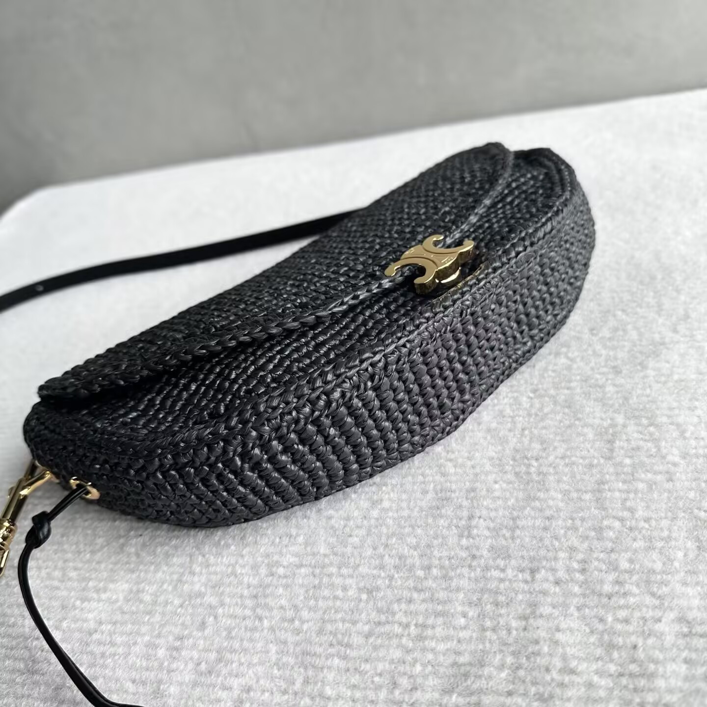 CELINE LITTLE HALFMOON SOFT TRIOMPHE IN Raffia 28.5x6x14cm