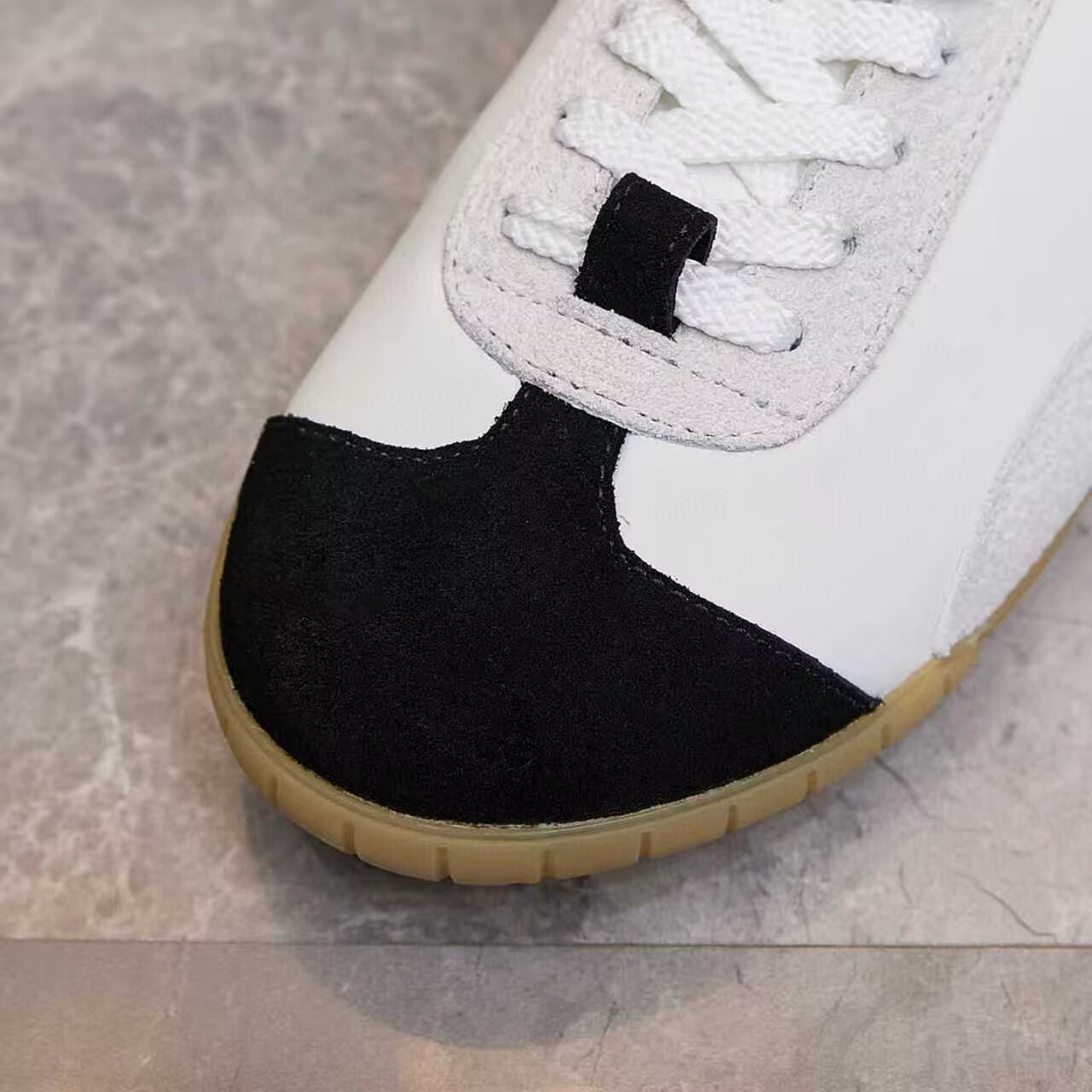 ua Ch**el trainers sneakers