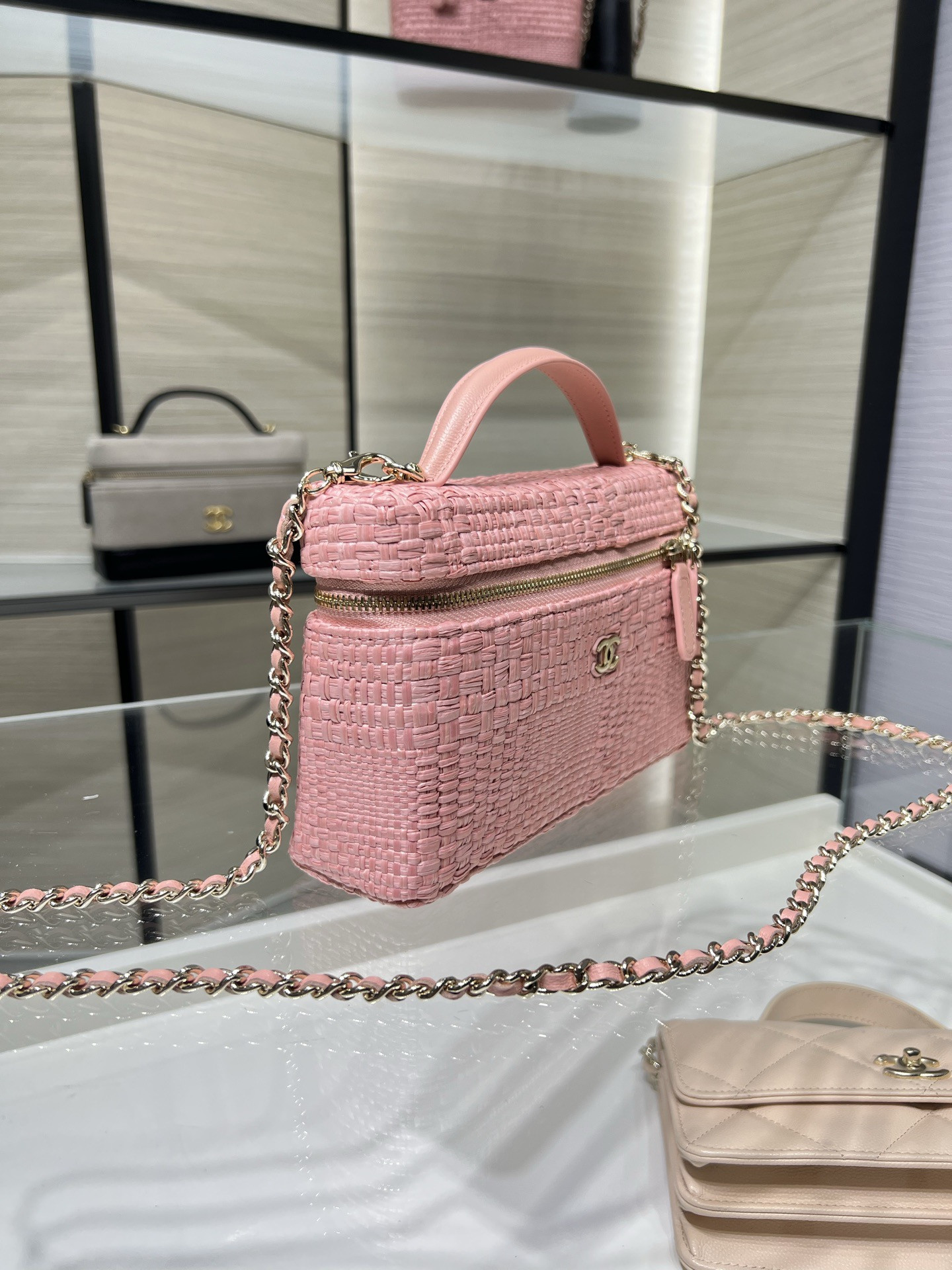 CHANEL Classic Vanity with chain Handbag AP4385 17x19.5x5cm