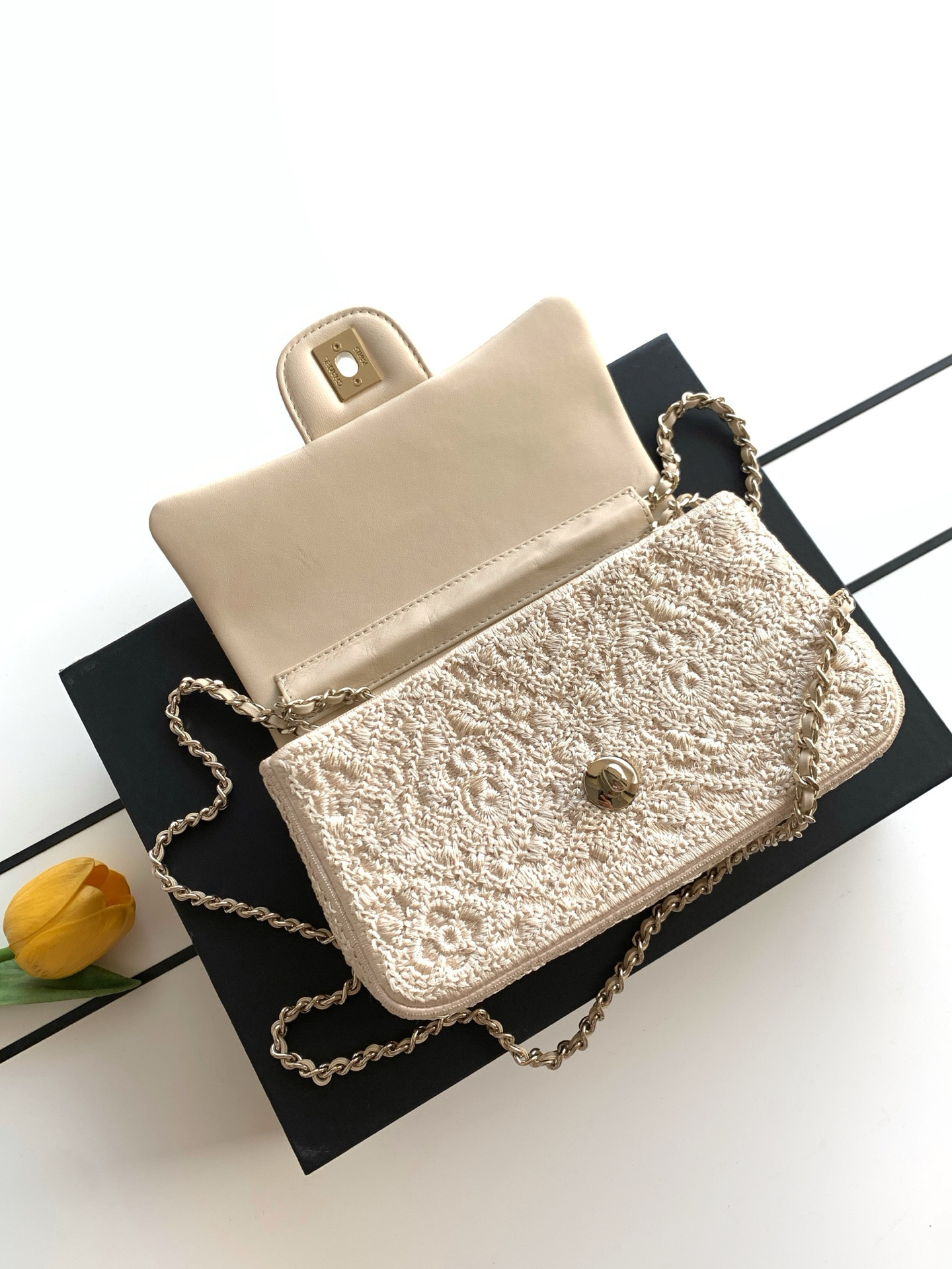 Chanel Flap Bag AS4561 14x21x8cm