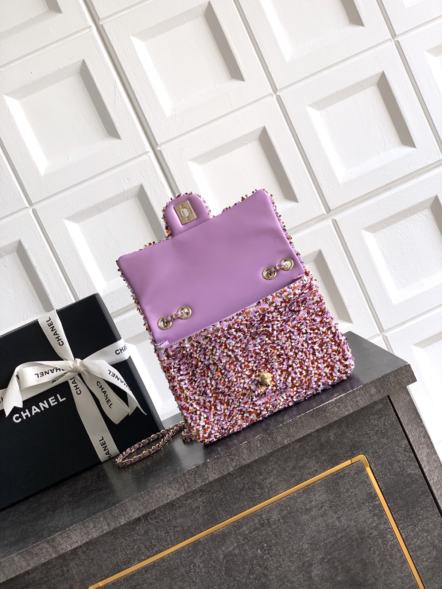 Chanel Flap Bag 20x12x6cm