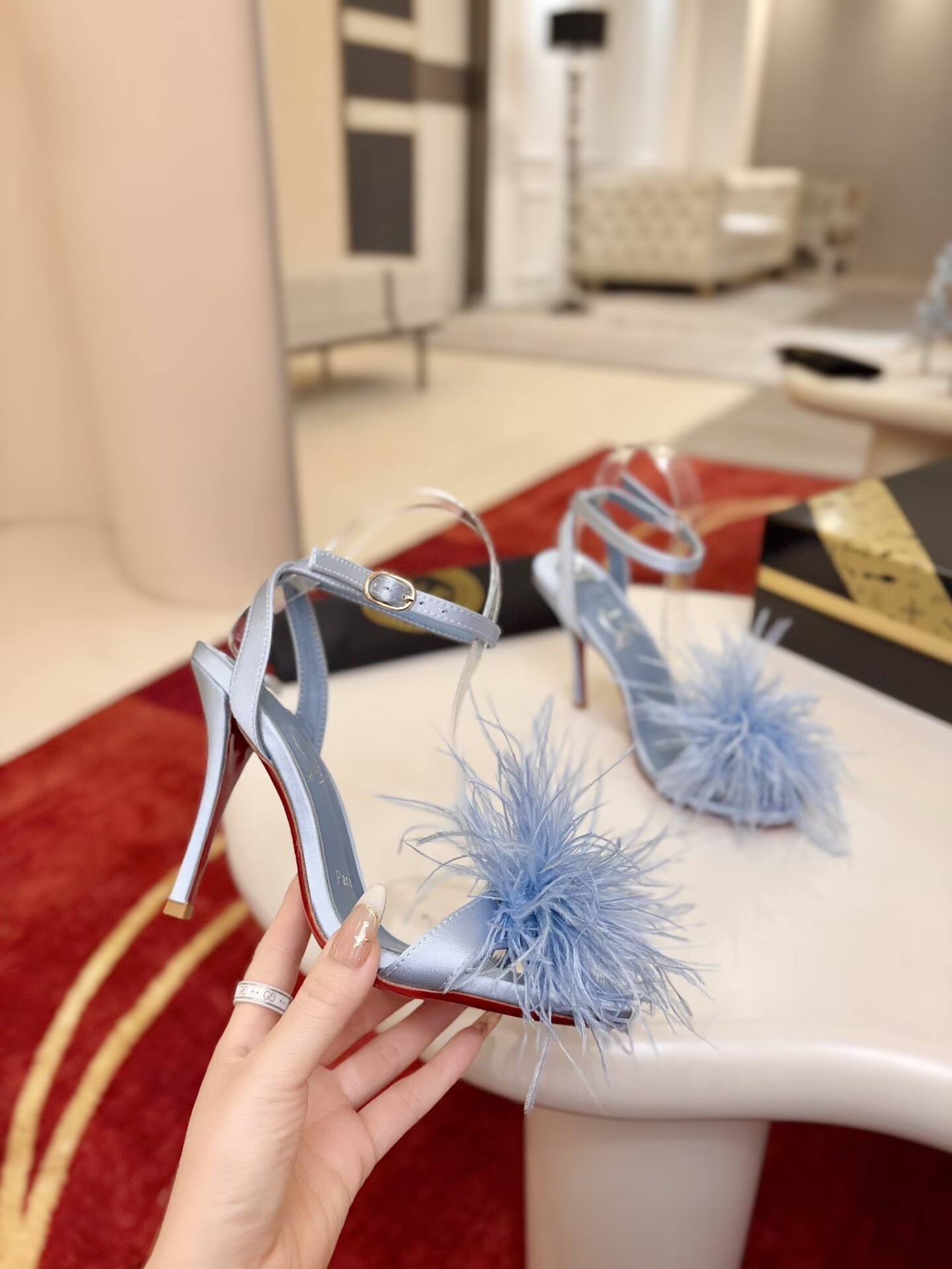 ua Chr1st1an louboutin patapompom sandals