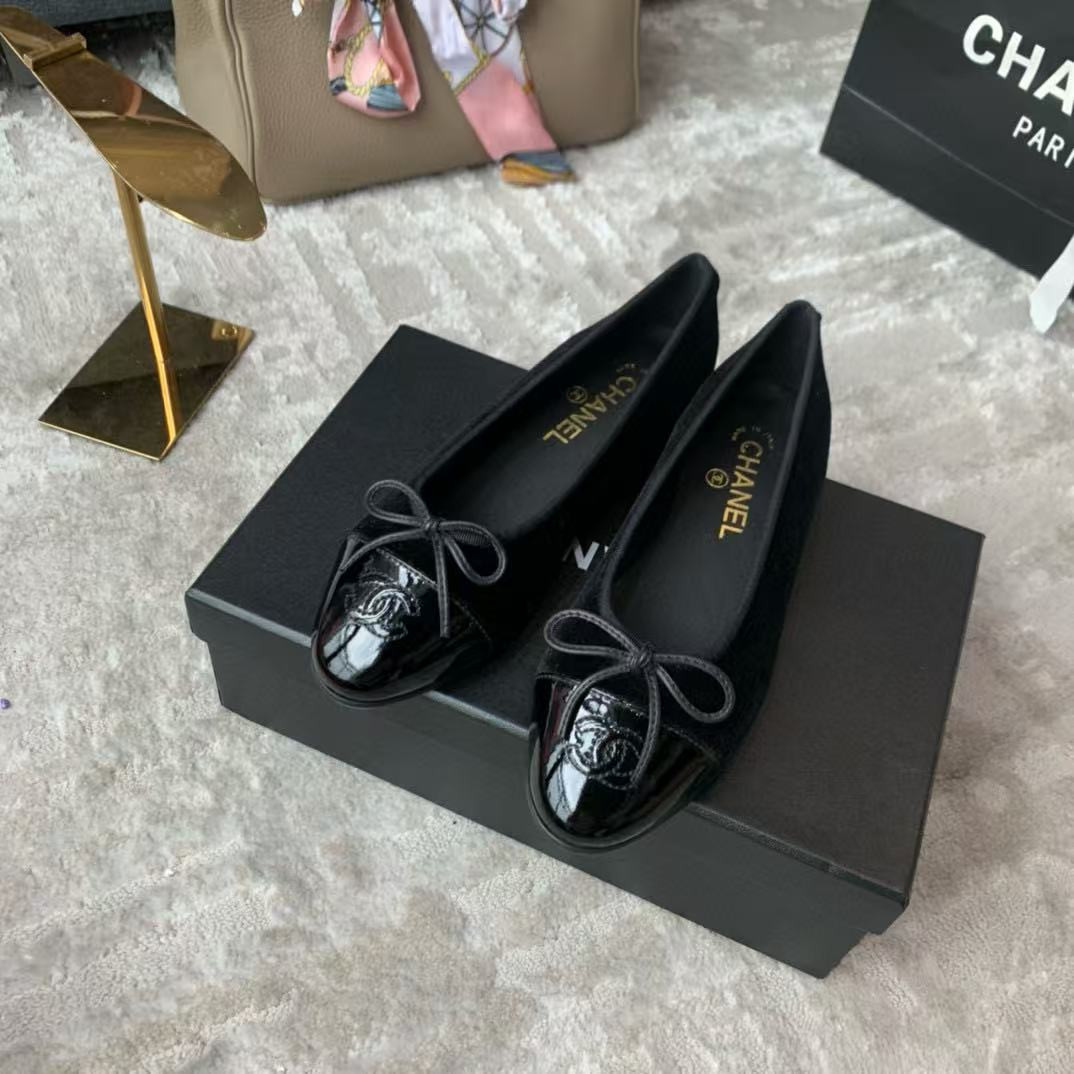 UA Ch**el BALLET FLATS