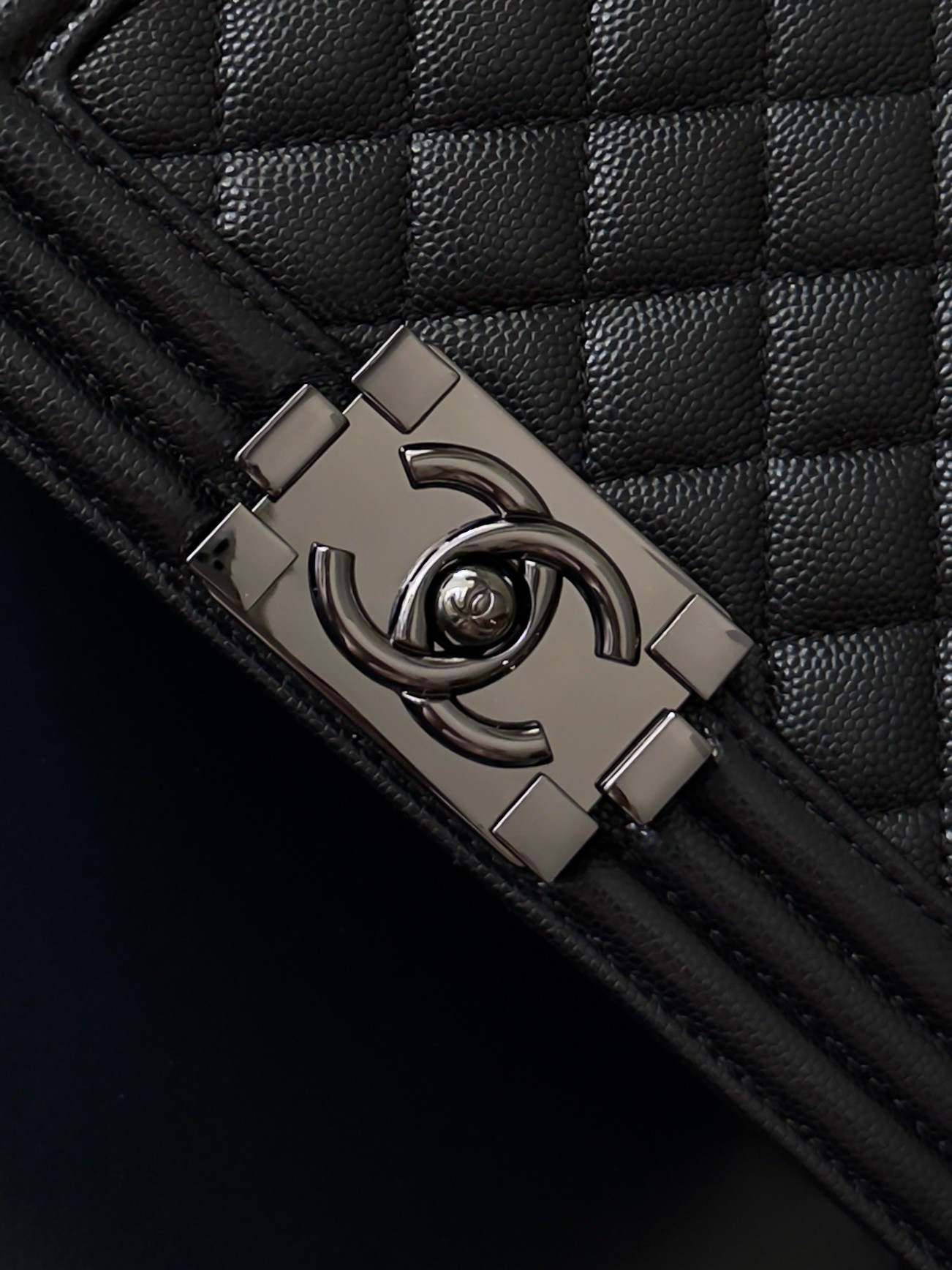 Chanel Boy Handbag 12x20x7cm