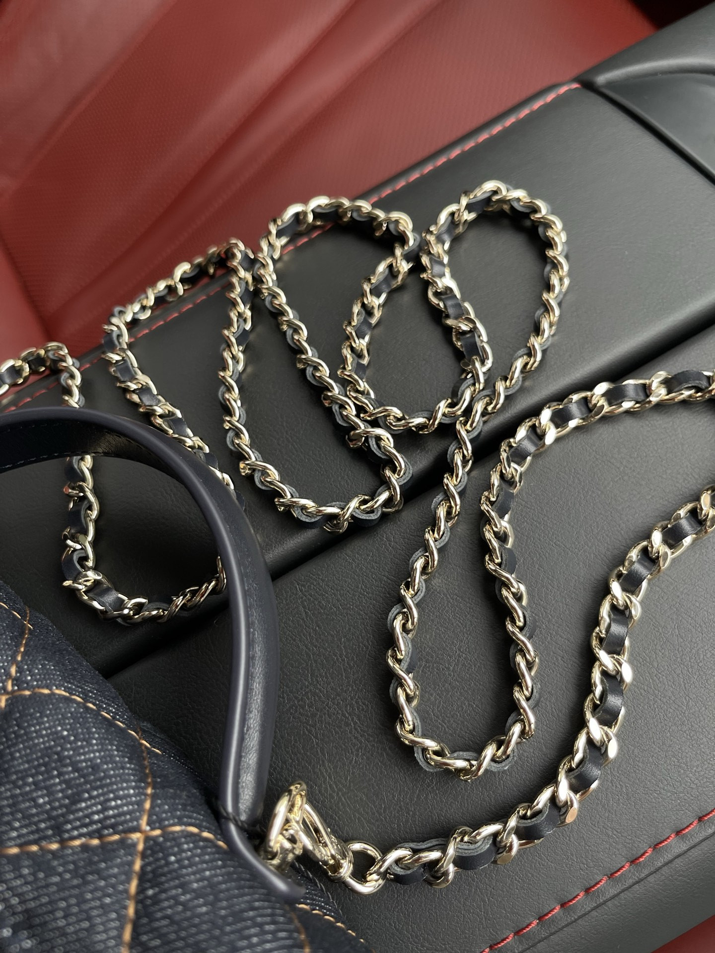 CHANEL Classic Vanity with chain Handbag AP4385 17x19x5cm