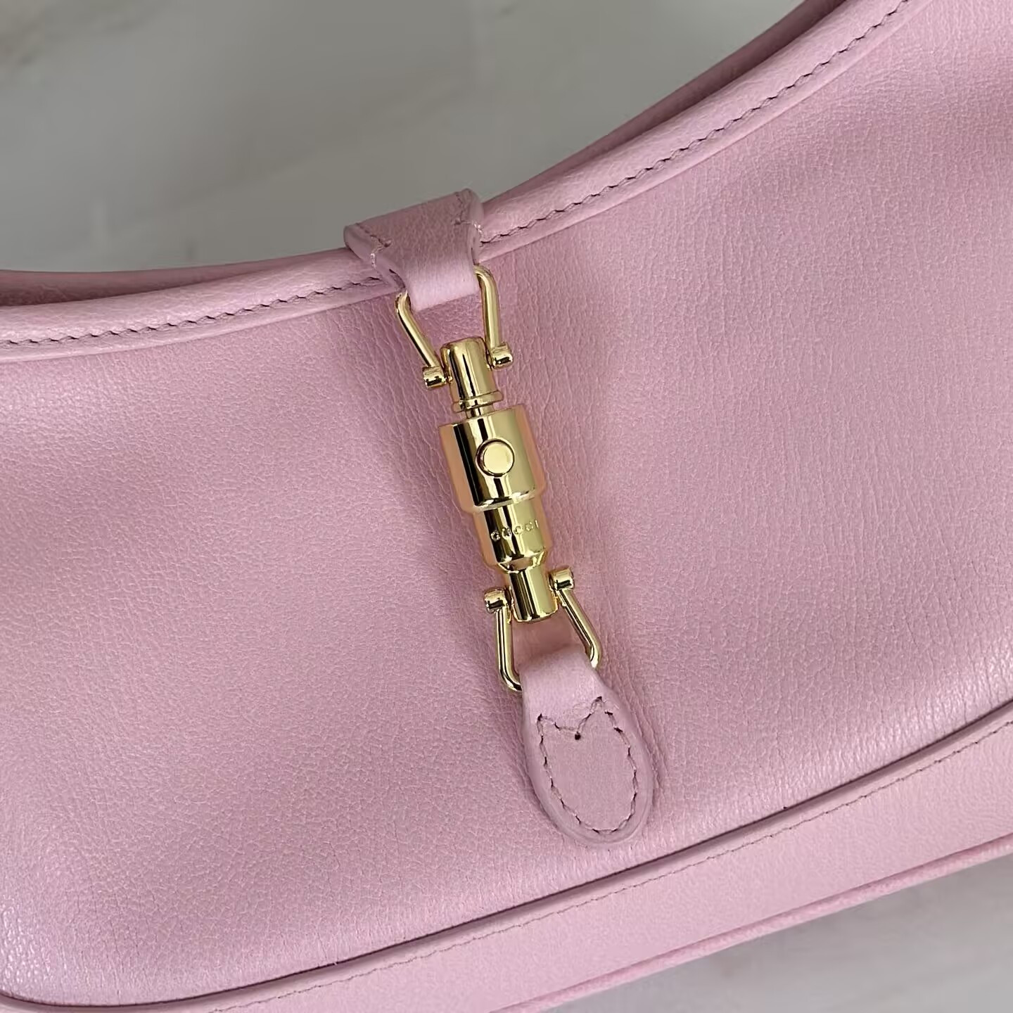Gvc*1 jackie slim shoulder bag 27x13x3.5cm