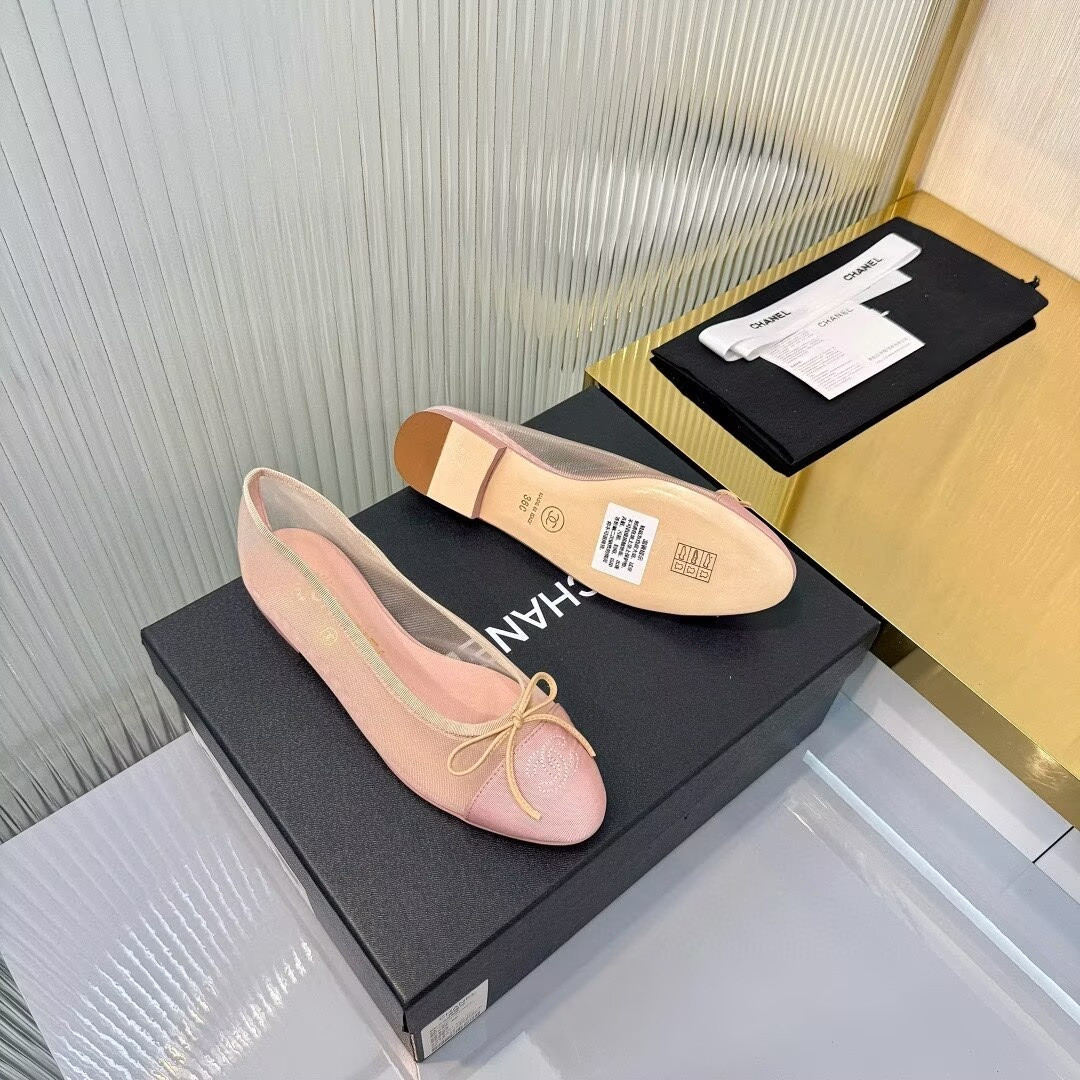 ua Ch**el ballet flats