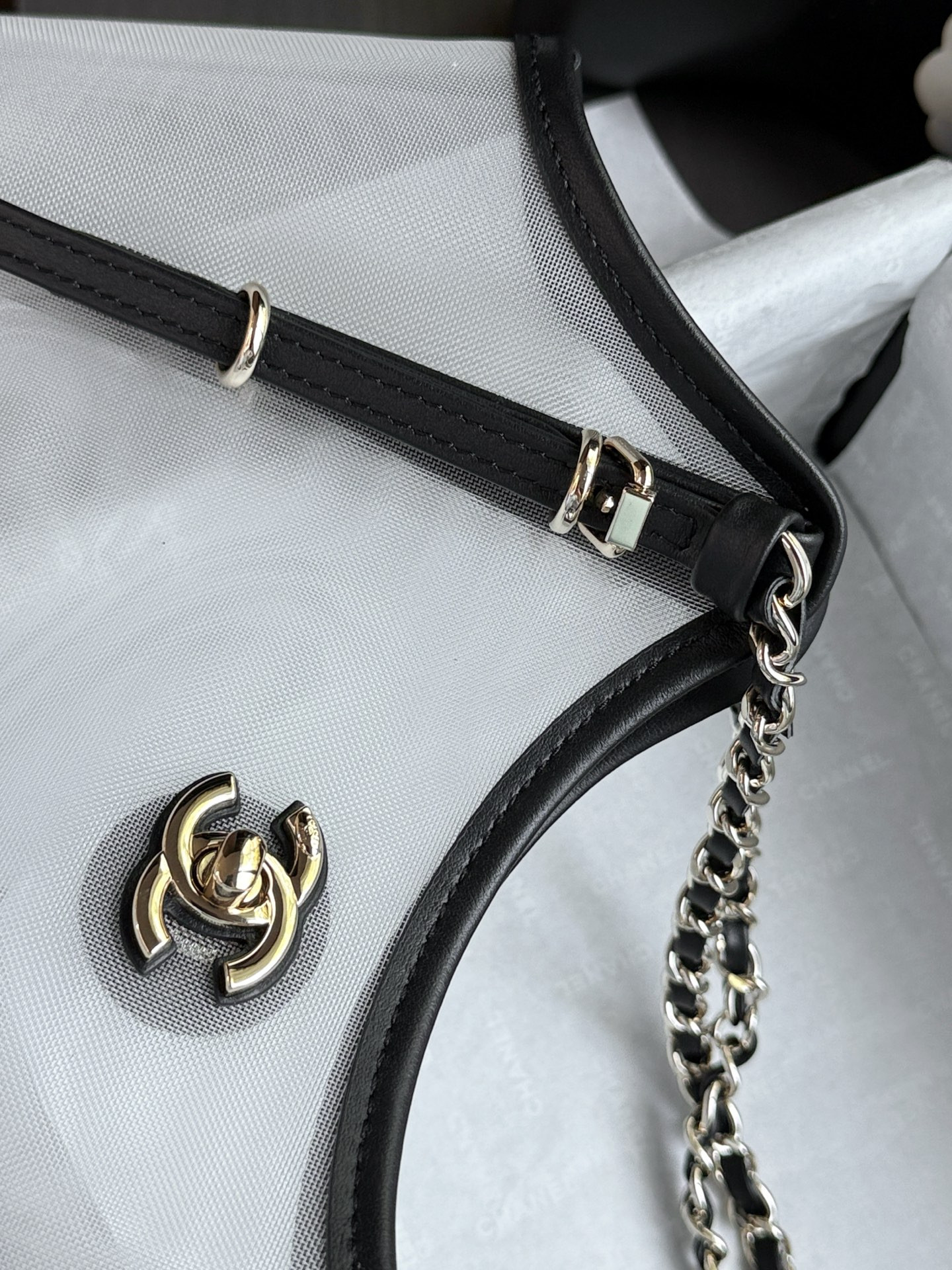Chanel Shopping Bag AS6015 20x28x7cm