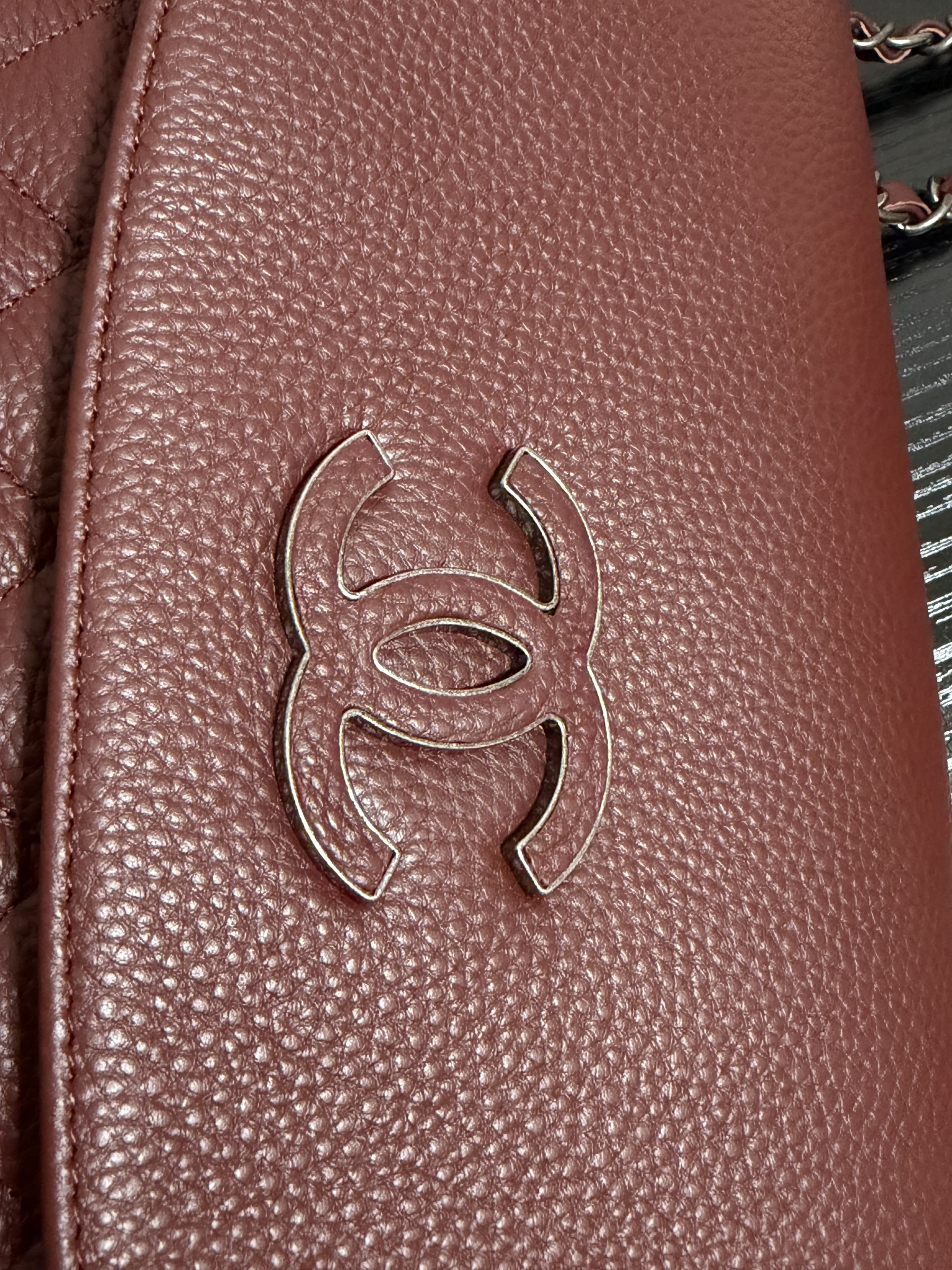 Chanel Hampton Flap Handbag AS7095 32x19x7.5cm