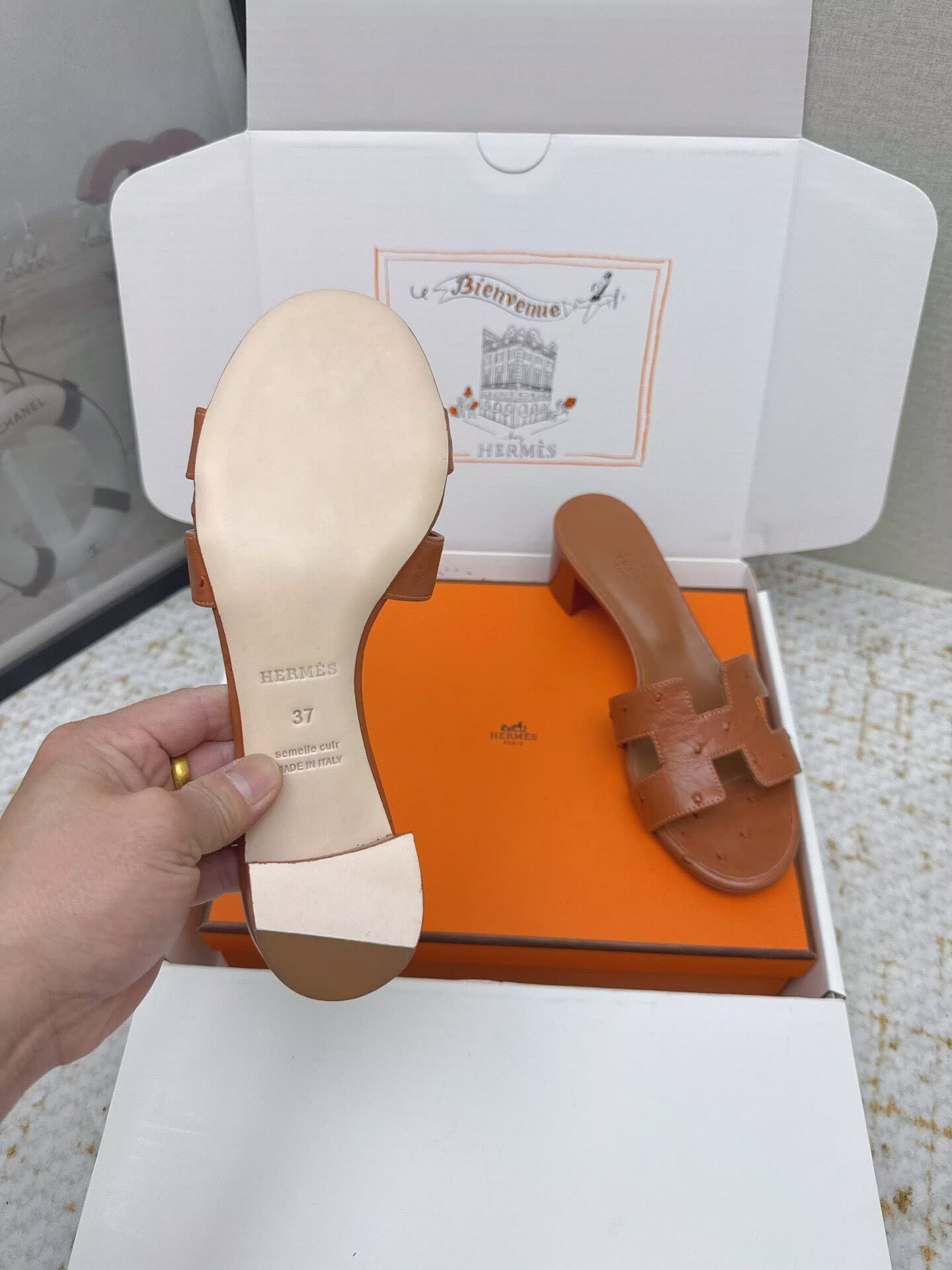 ua H**me5 oasis sandal