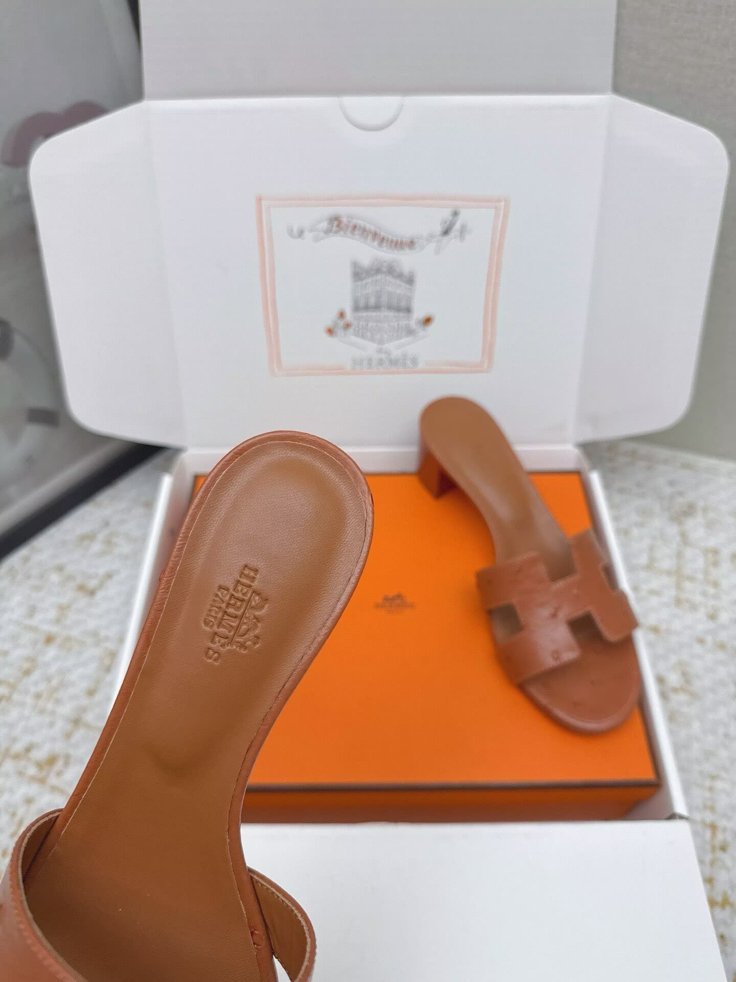 ua H**me5 oasis sandal