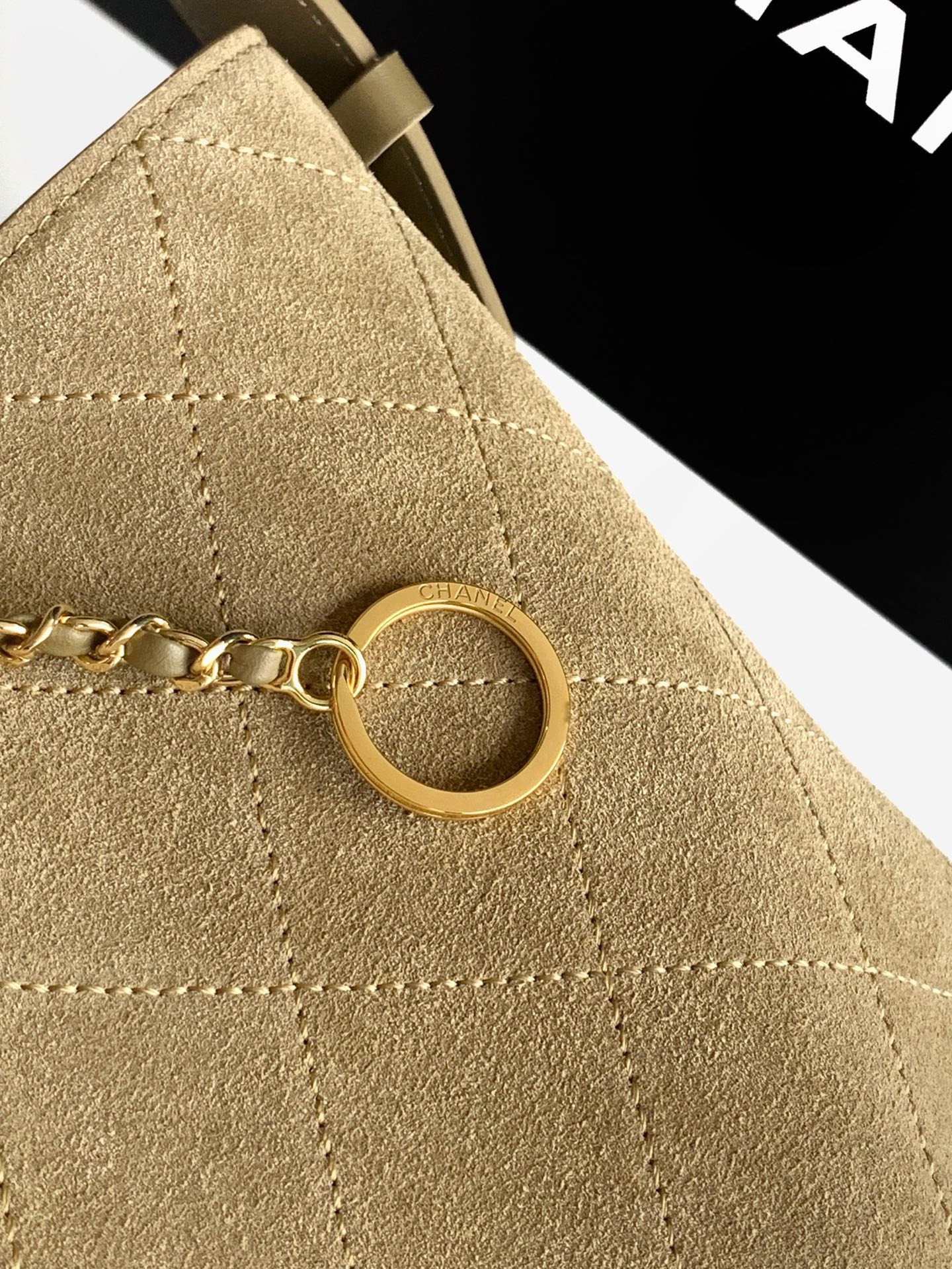 Chanel Bucket Bag 20x11x18cm