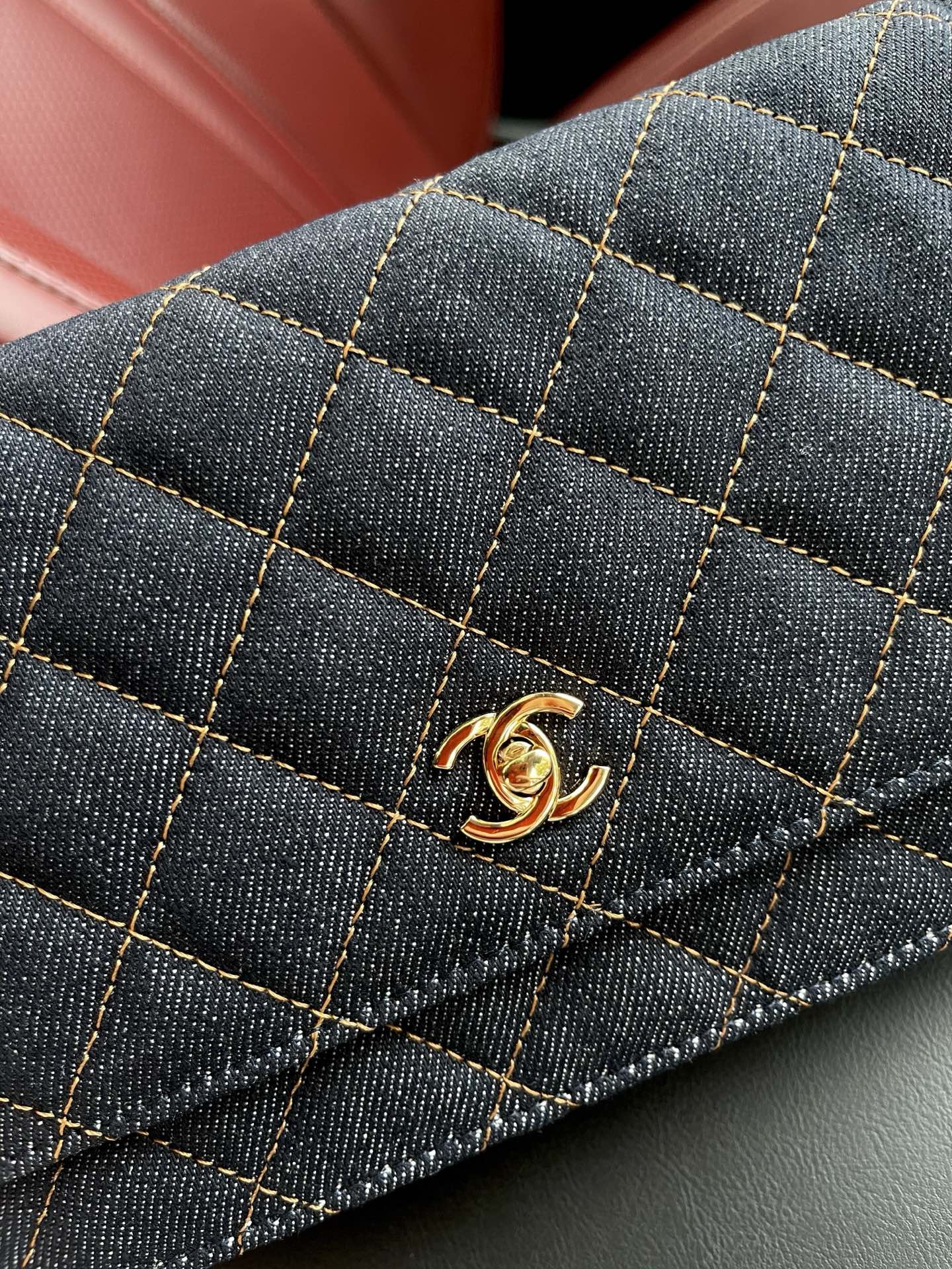 CHANEL WOC CLASSIC WALLET ON CHAIN 19.5x12x3.5cm