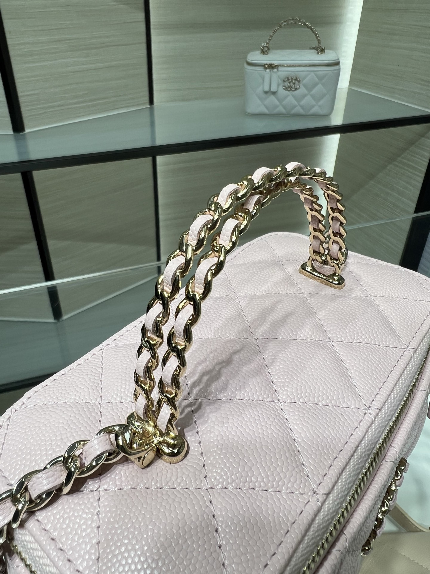 CHANEL Vanity With Chain AP5182 9.5x17x8cm